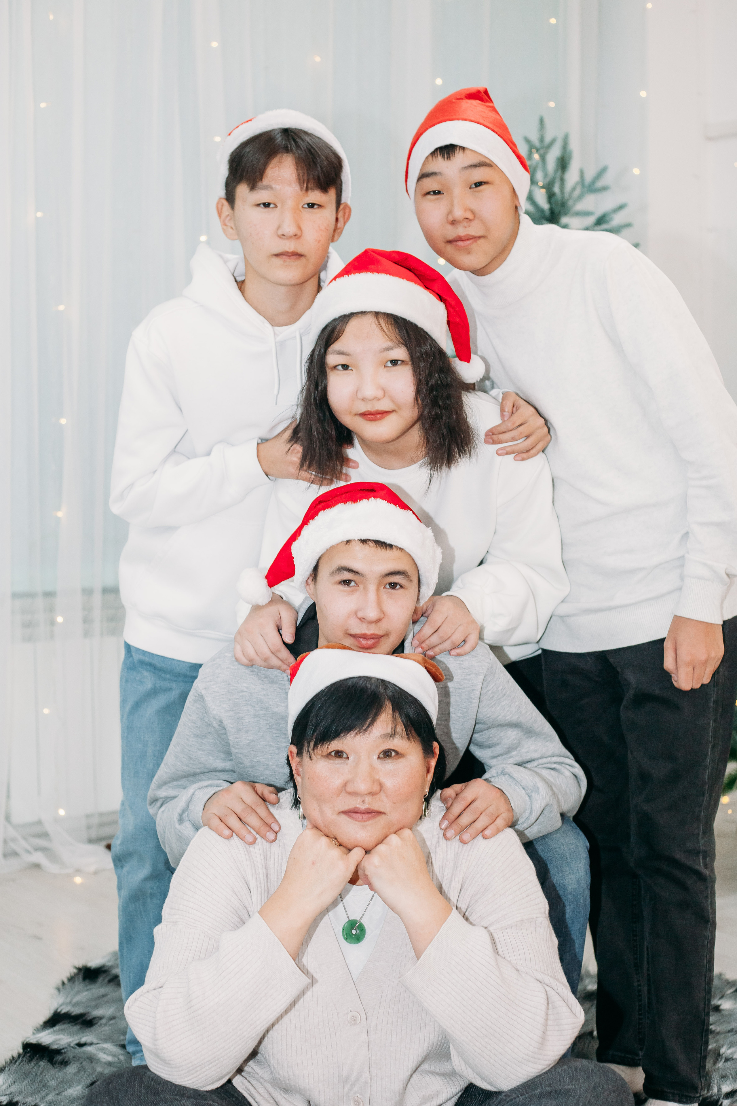 Школьники В Новогодней студии. Фотограф Бурятия. Печать фотокниг