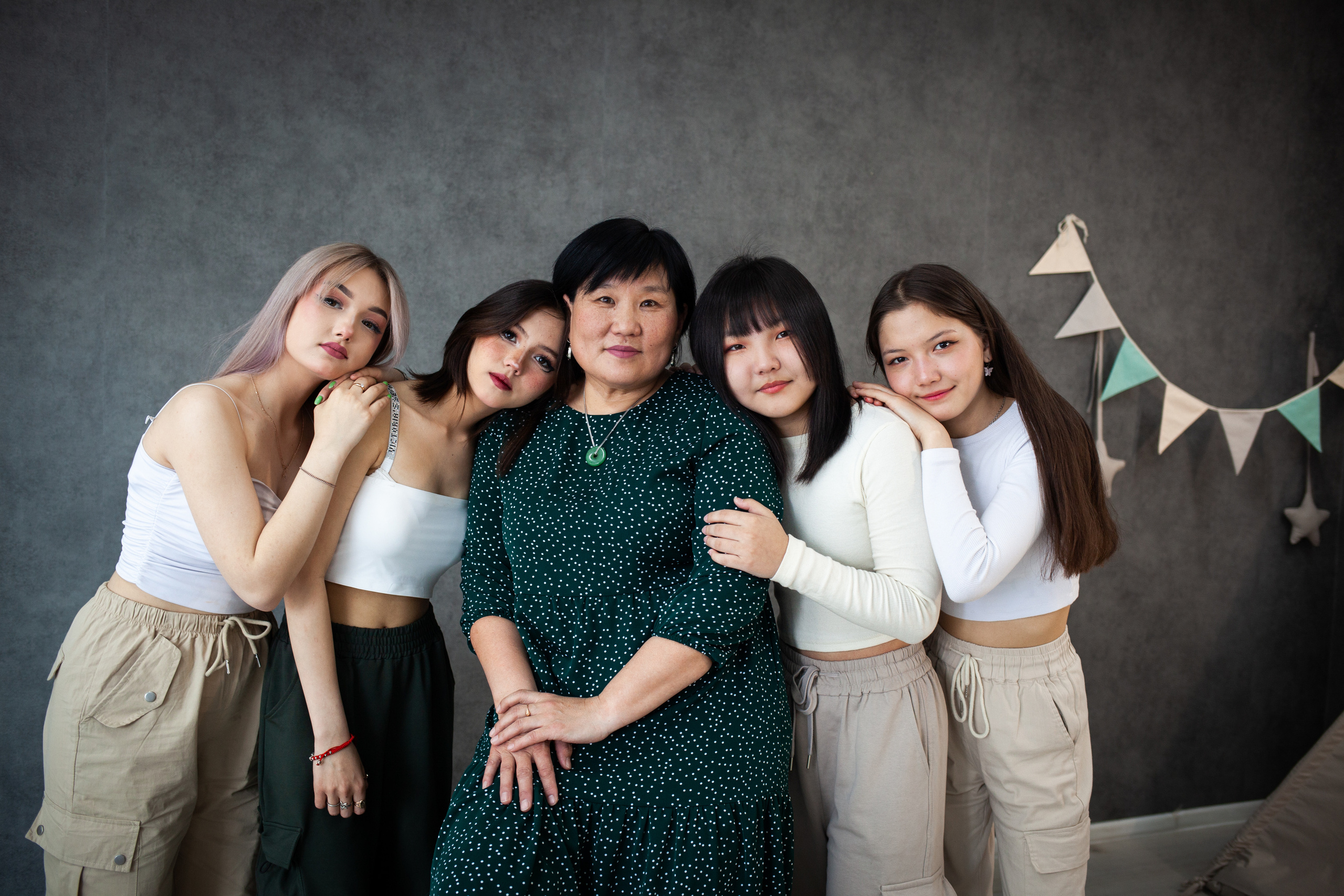 Школьники в студии. Фотограф Бурятия. Печать фотокниг