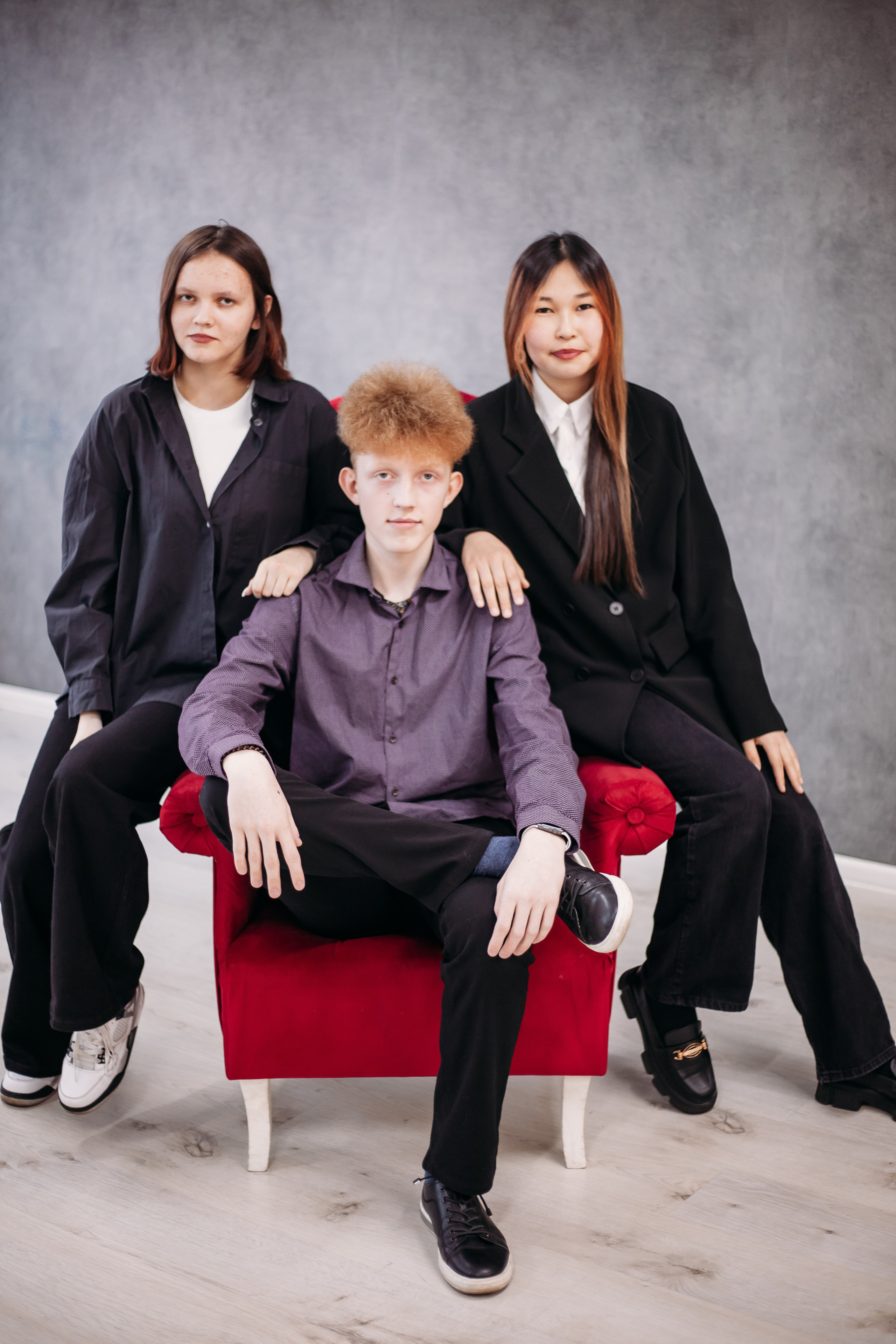 Школьники в студии. Фотограф Бурятия. Печать фотокниг