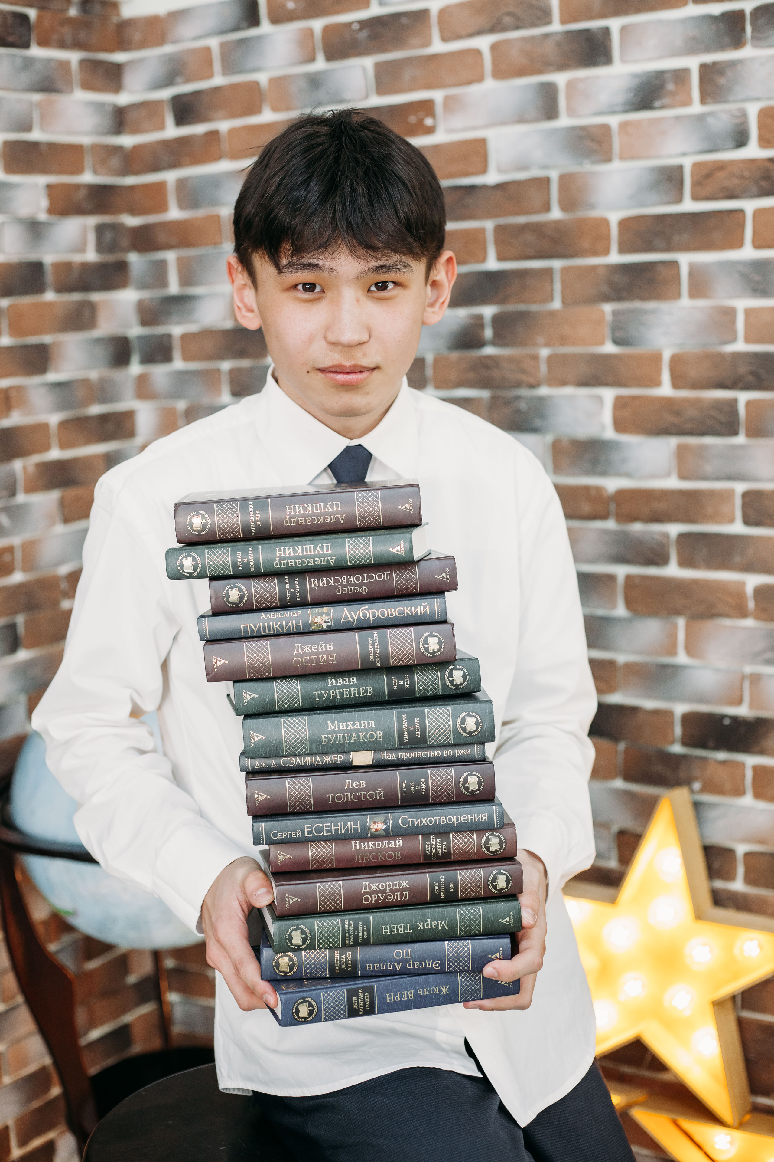 Школьники в студии. Фотограф Бурятия. Печать фотокниг