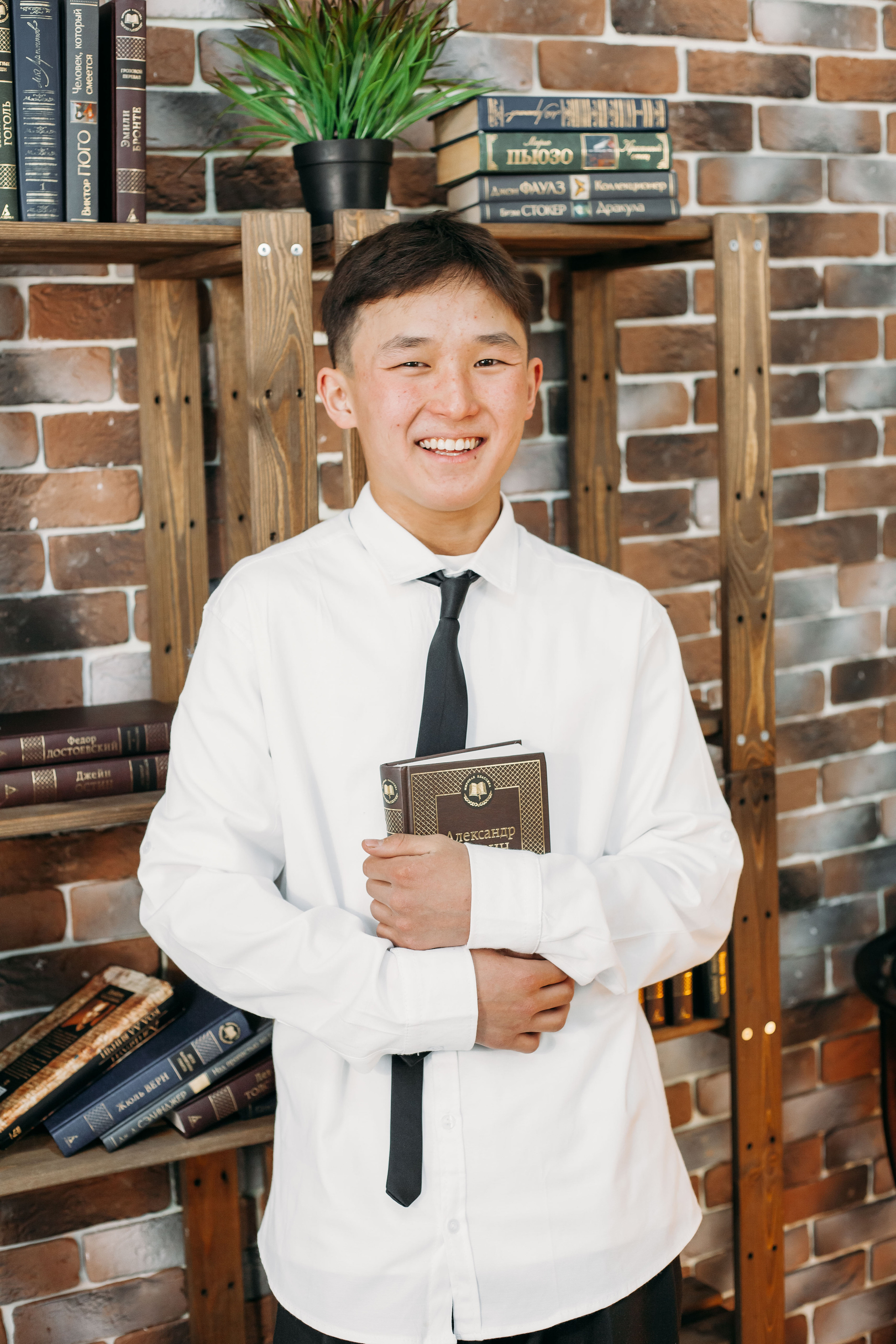 Школьники в студии. Фотограф Бурятия. Печать фотокниг