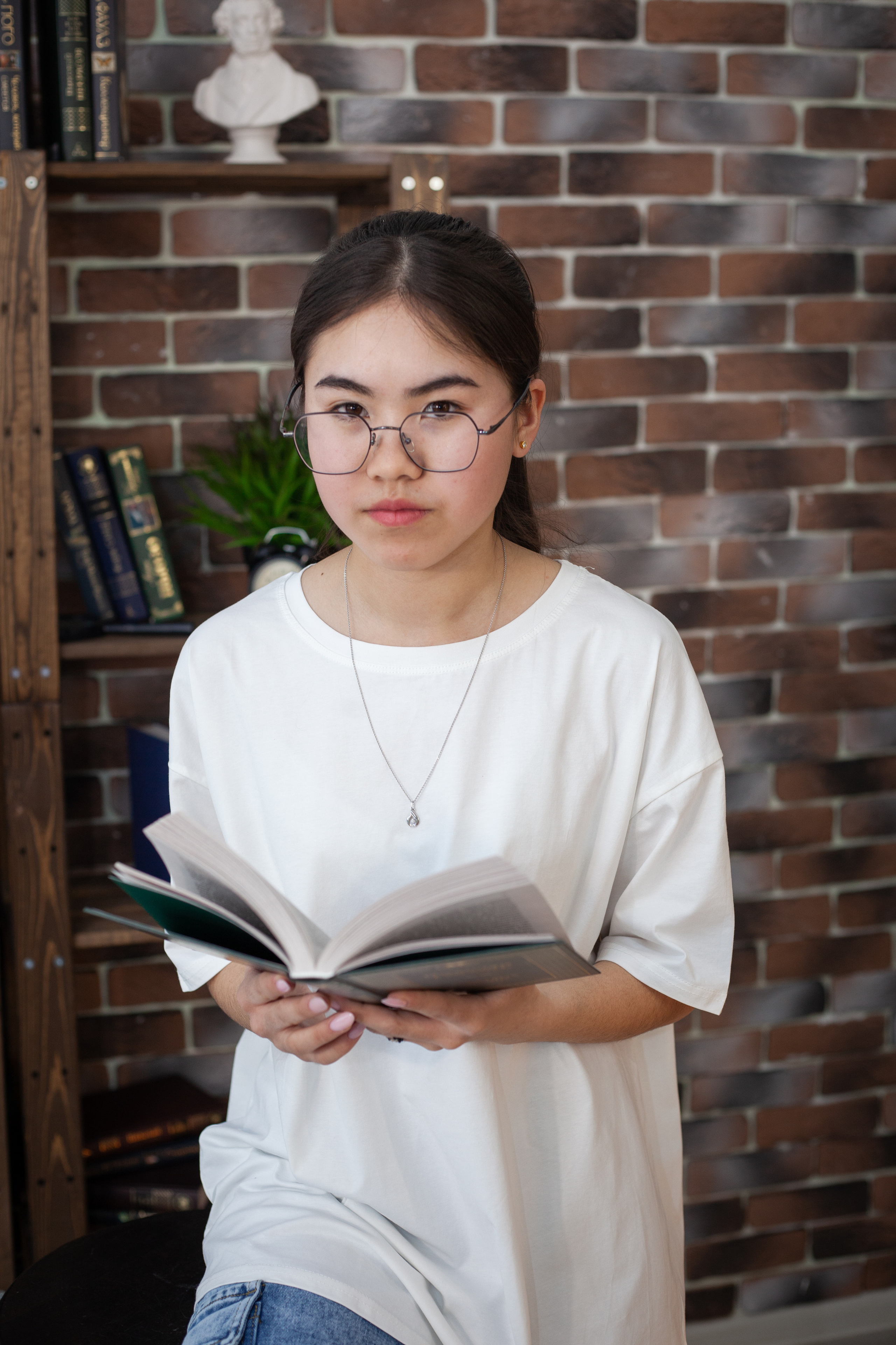 Школьники в студии. Фотограф Бурятия. Печать фотокниг