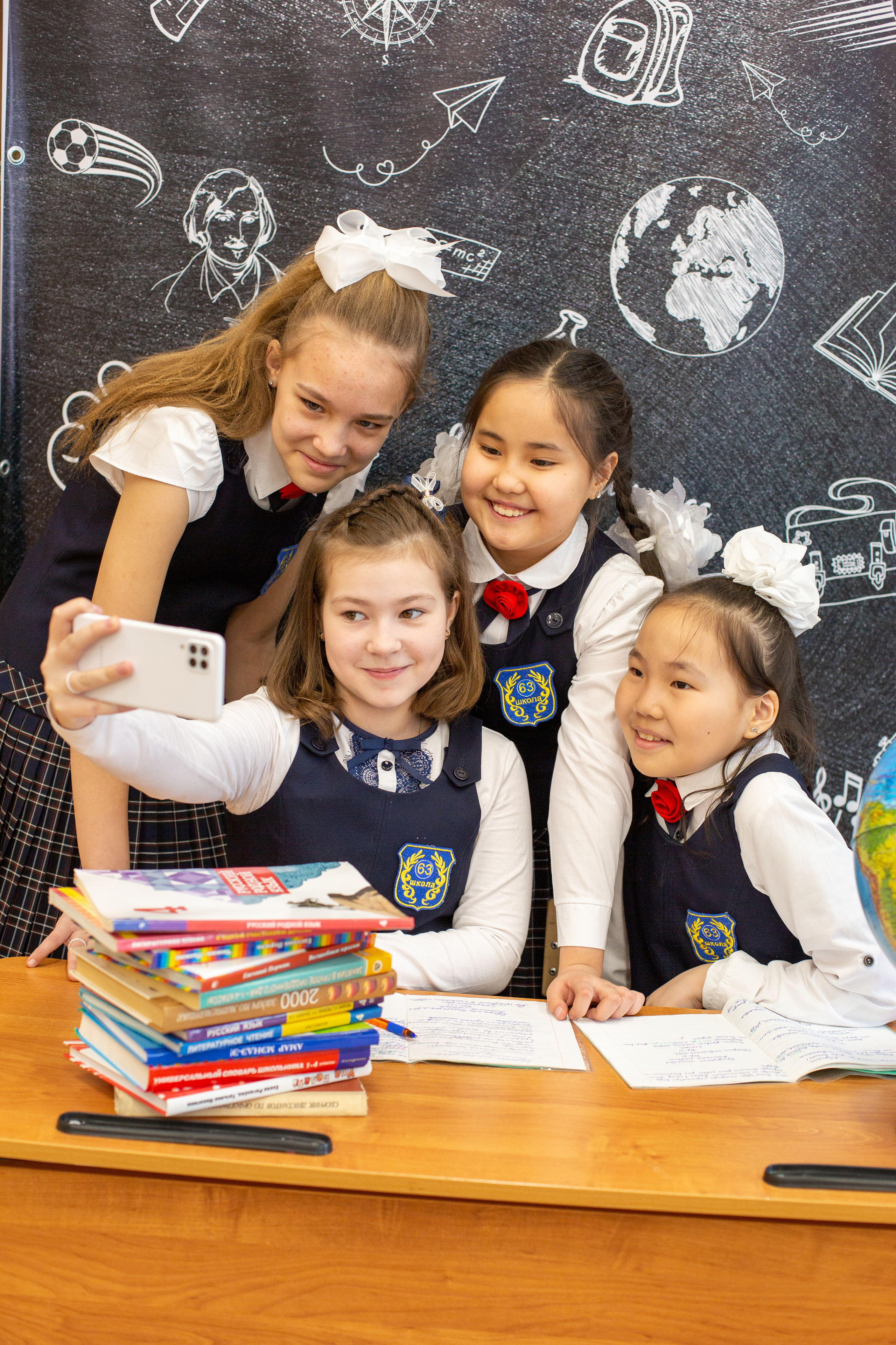 4 классы в школе. Фотограф Бурятия. Печать фотокниг