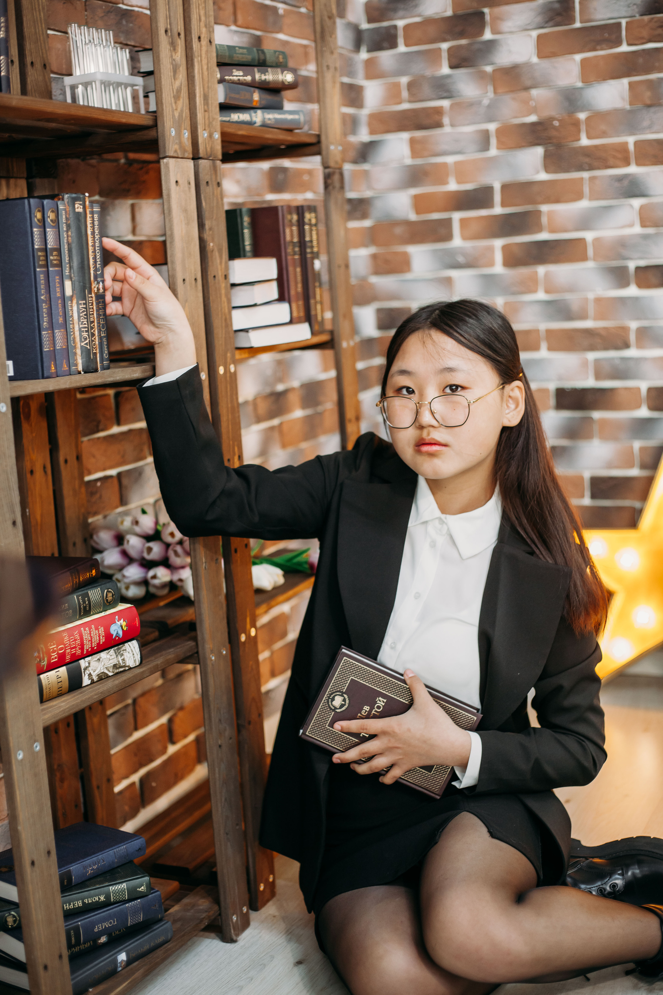 Школьники в студии. Фотограф Бурятия. Печать фотокниг