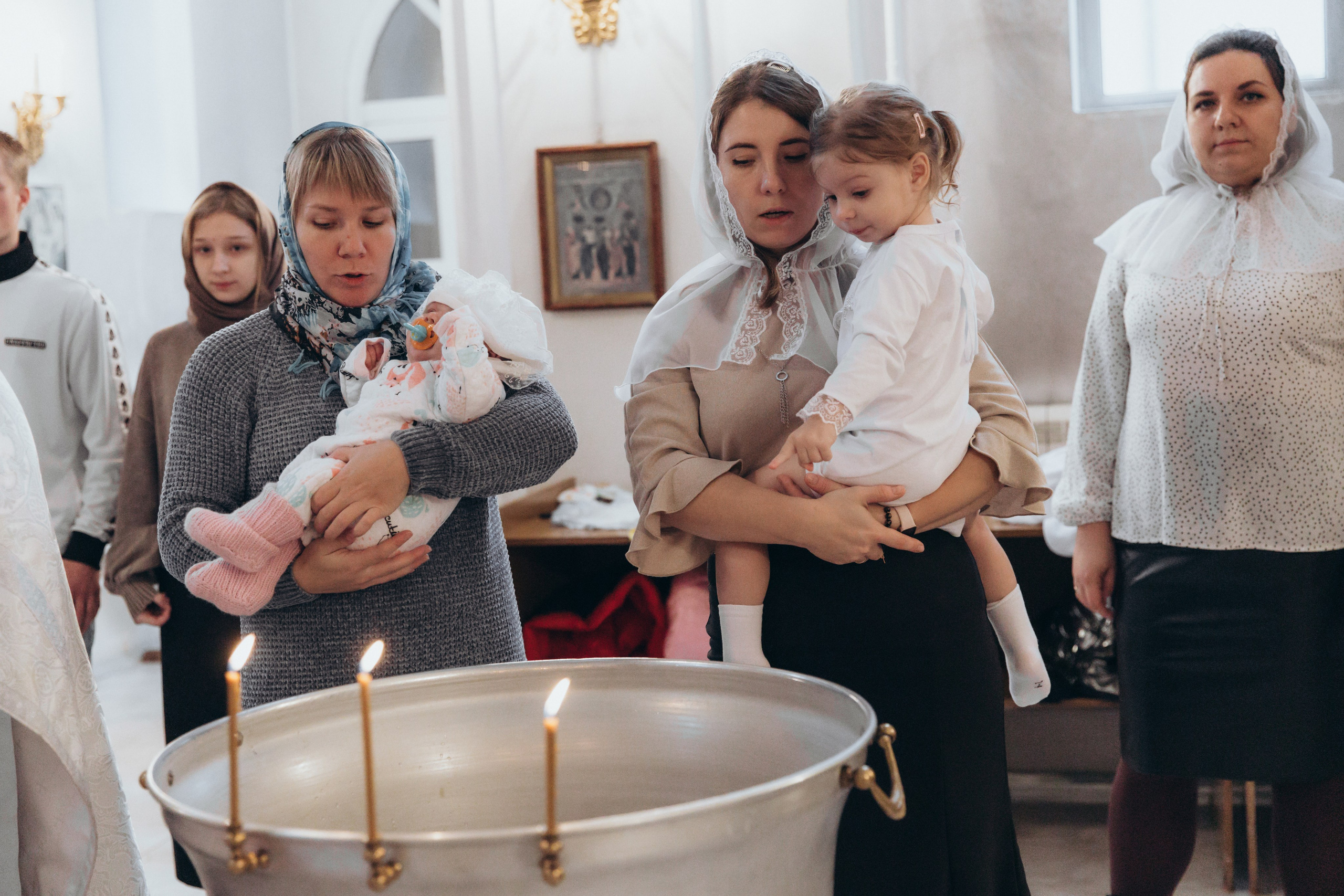 Крещение Веры. Фотограф на крещение в Рязани. Семейный фотограф