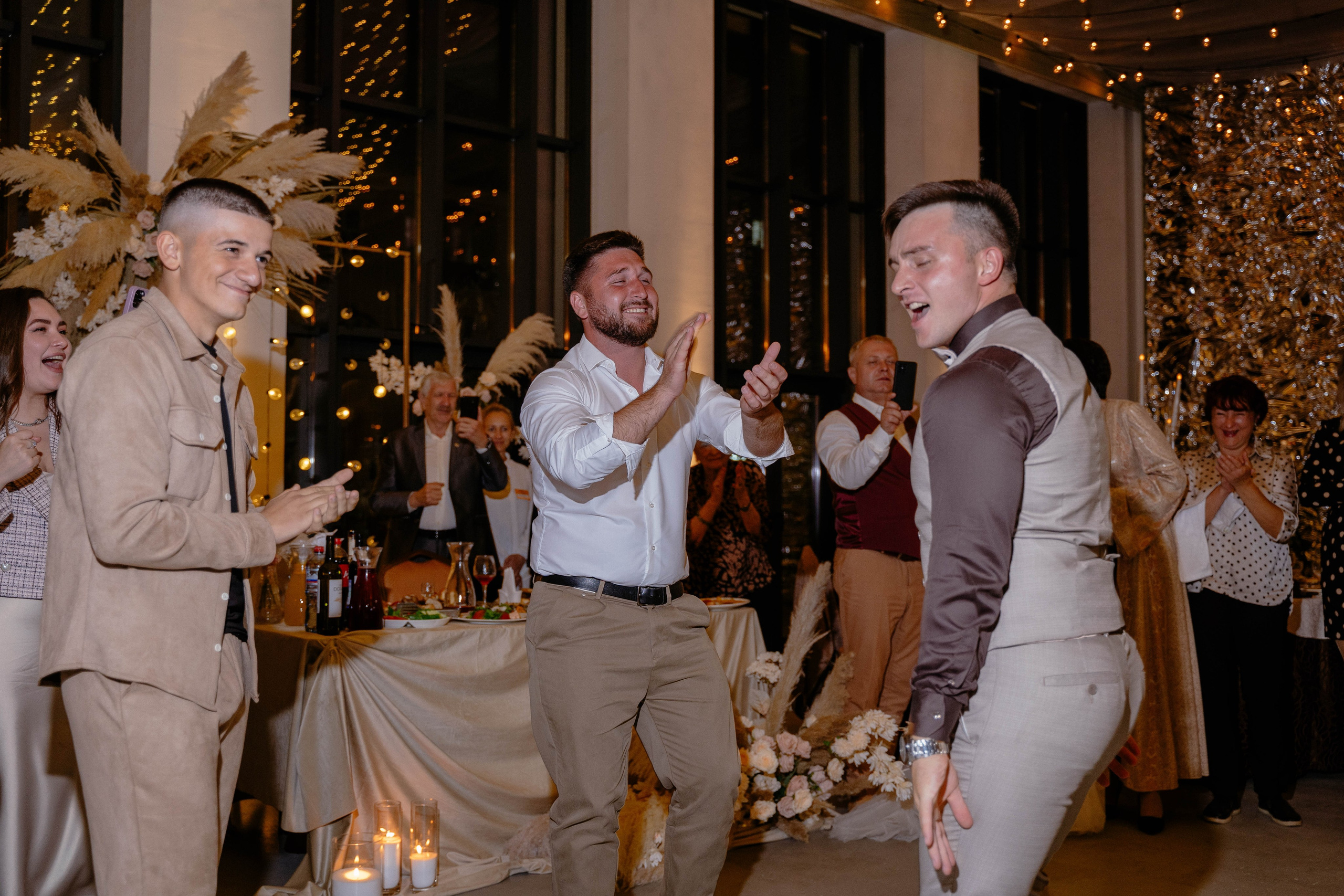 Свадебный день Магомеда и Вероники. Фотограф Чита. Индивидуальные портреты, LoveStory, свадьбы