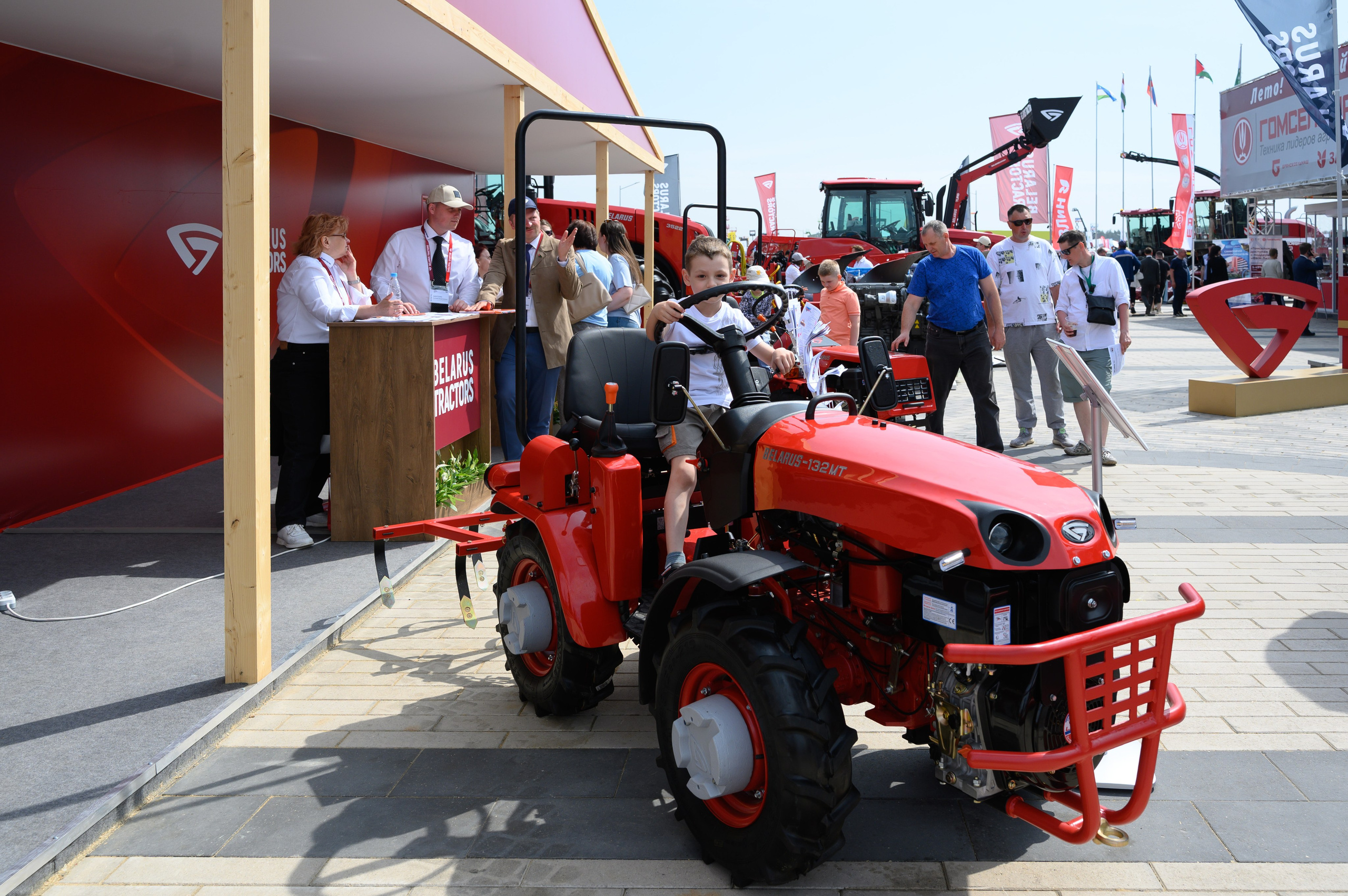 Агровыставка. Фотоуслуги, услуги фотографа, фотографирование важных событий