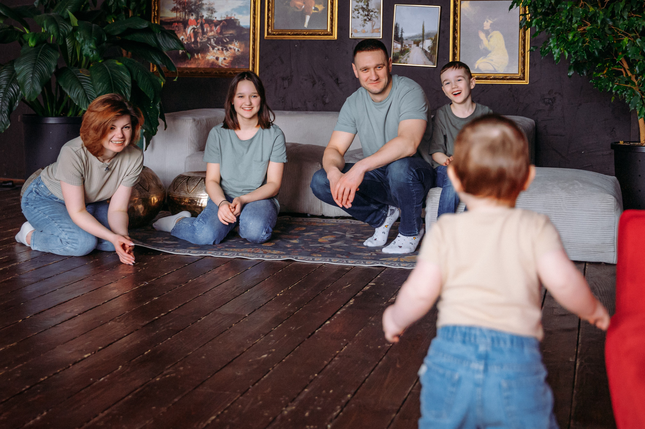 Семейная фотосессия на первый годик. Семейный и детский фотограф в Мурманске Карина Березина