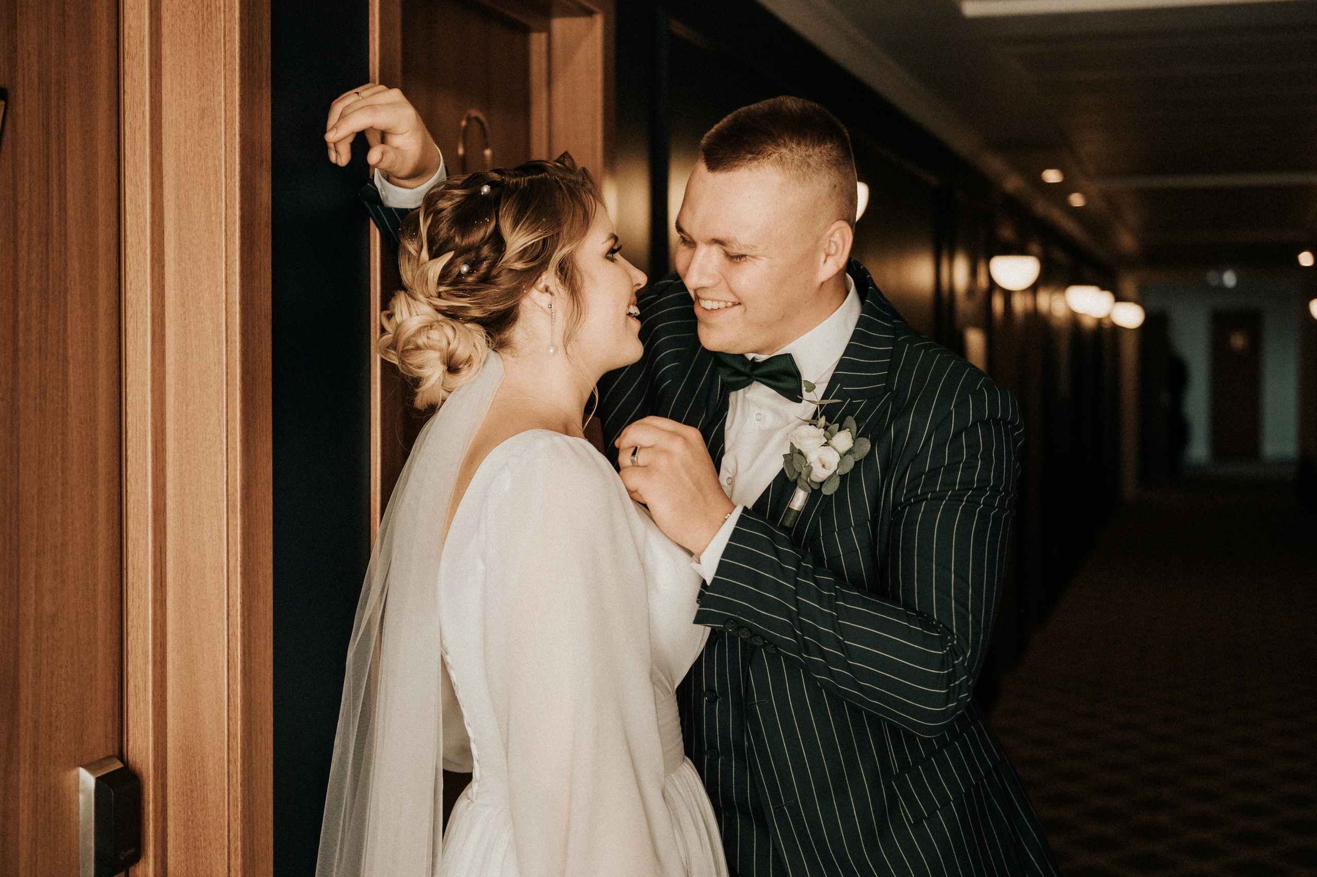 Свадебные фотографии. Фотограф в Барнауле Дарья Бутурлакина. Люби.Цени.Касайся