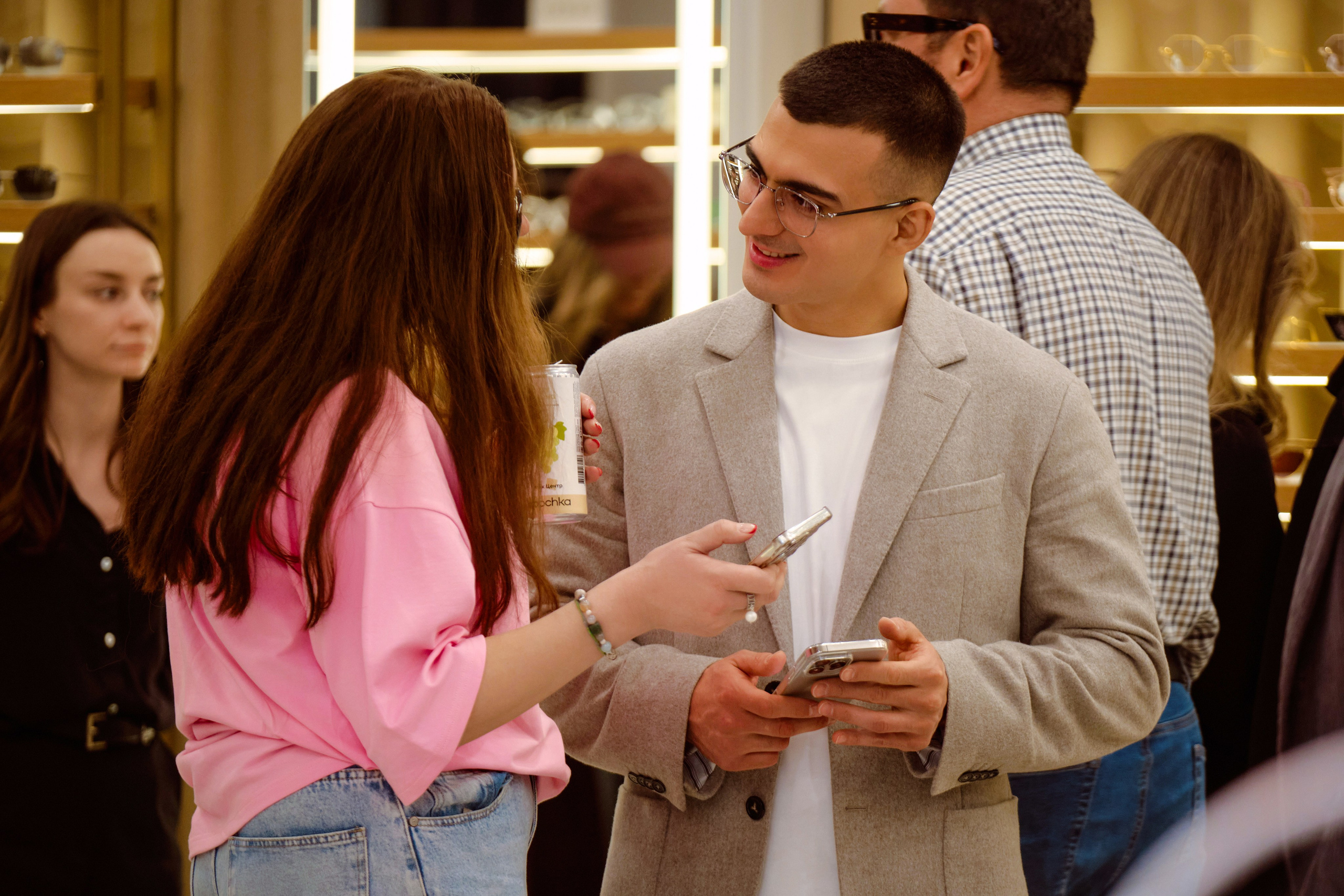 ОПТИК ЦЕНТ. Свадебный фотограф в Екатеринбурге Соседков Евгений