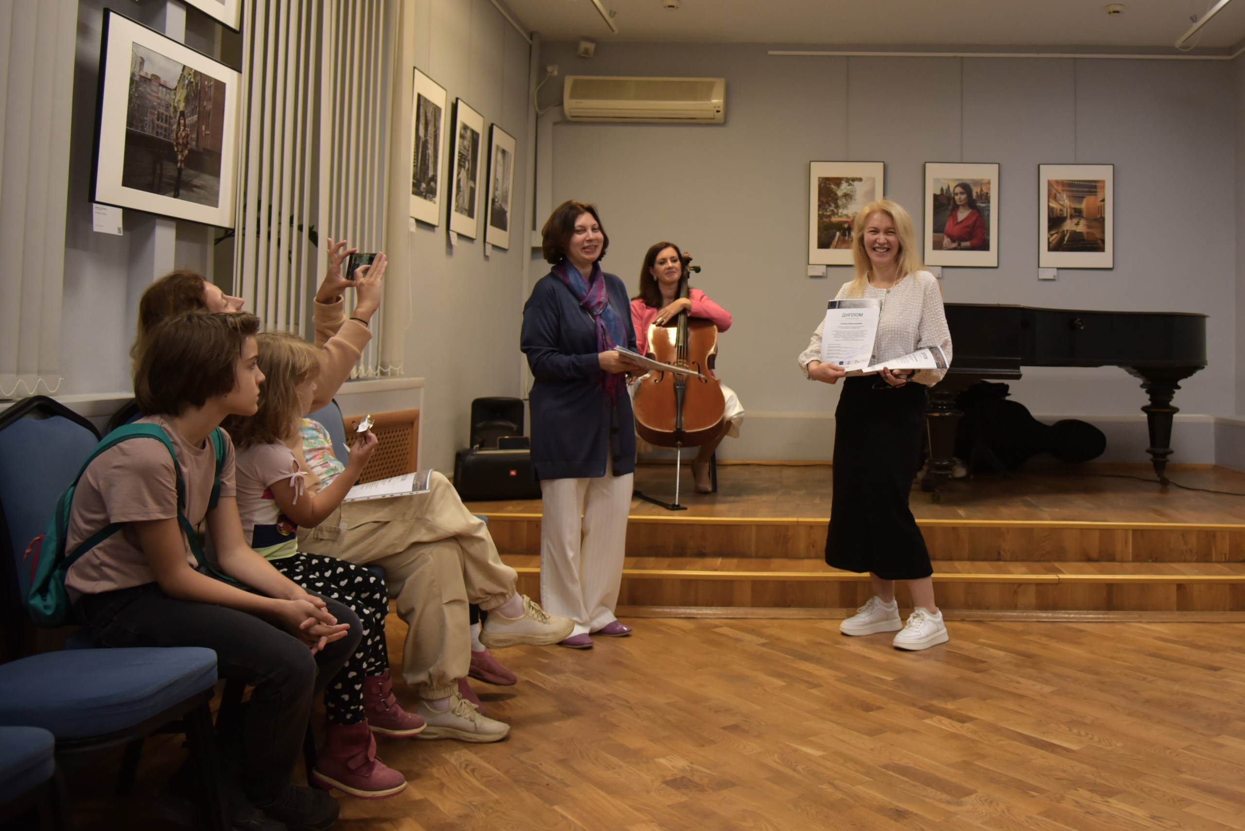 МОСКОВСКИЙ КАЛЕЙДОСКОП. Reportage, architectural, fine art photographer Lena Melnikova in Moscow