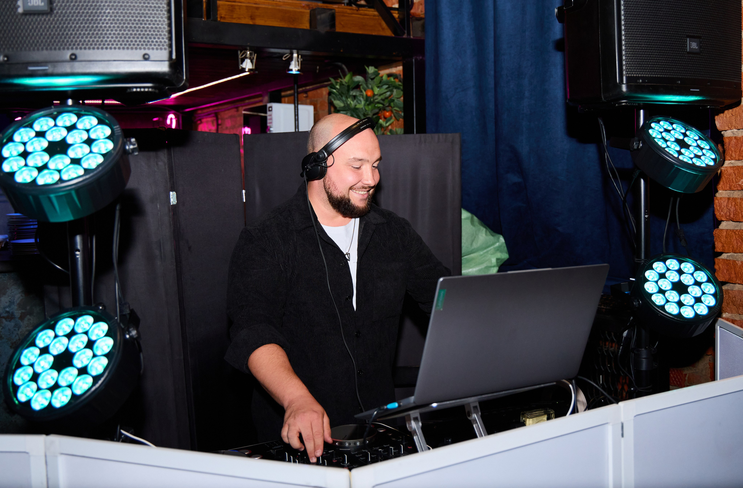 Корпоративы. PRO Диджей на мероприятие любой сложности в Москве и МО