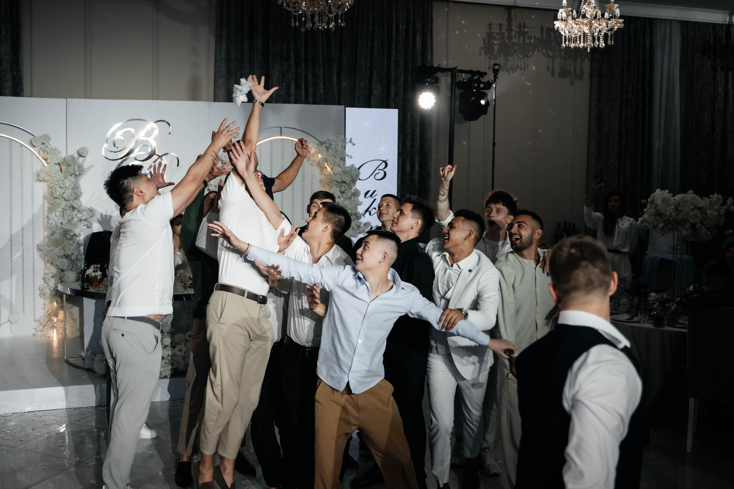 Виктор и Виктория. Свадебный фотограф Владимир Рябков