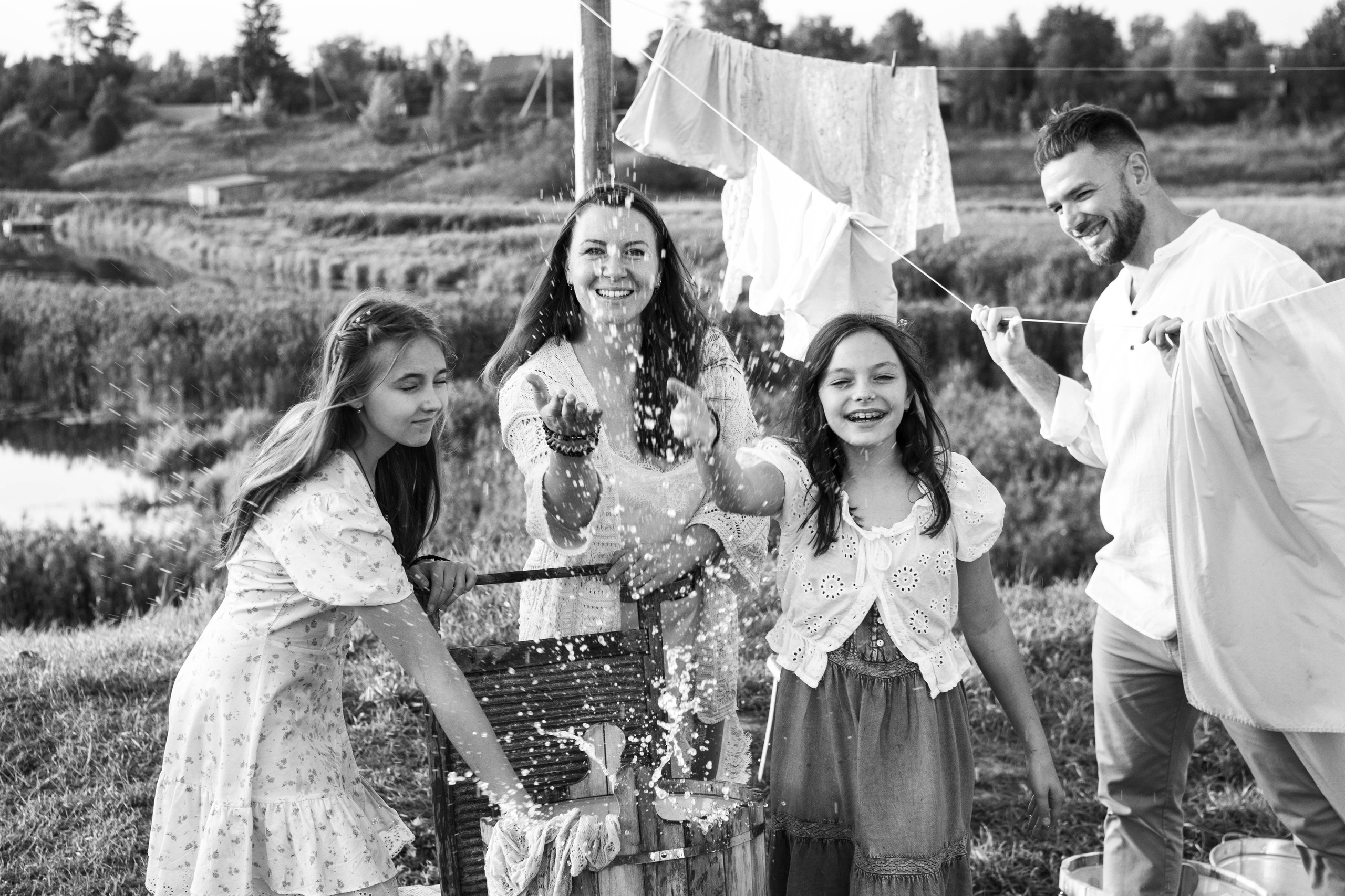 Семейная фотосессия на берегу реки Ижора (город КОЛПИНО). Семейный и детский фотограф в СПБ, Пушкин, Колпино, Славянка, Тосно