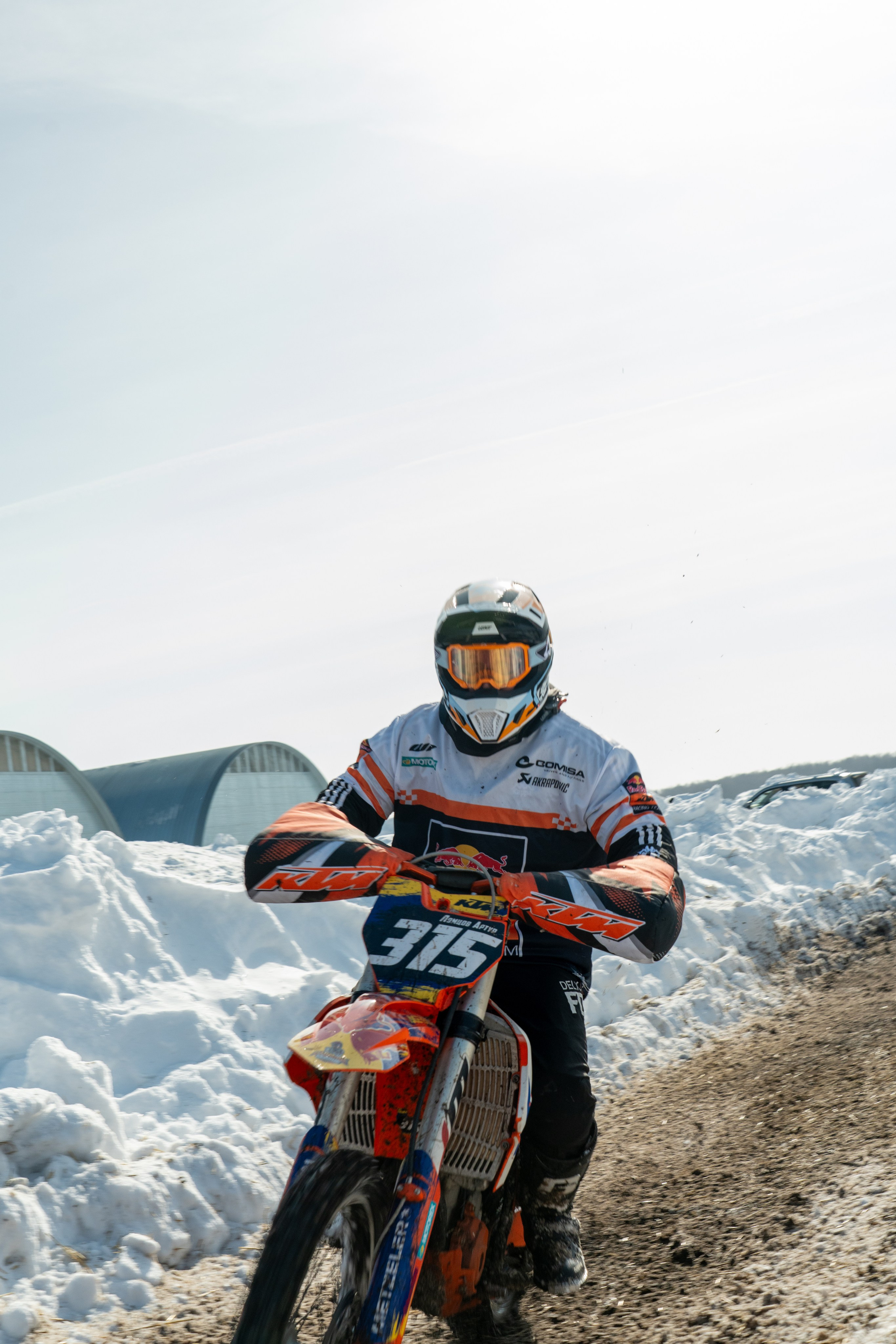 Мотокросс, закрытие зимнего сезона. Фотограф Артем Ларионов