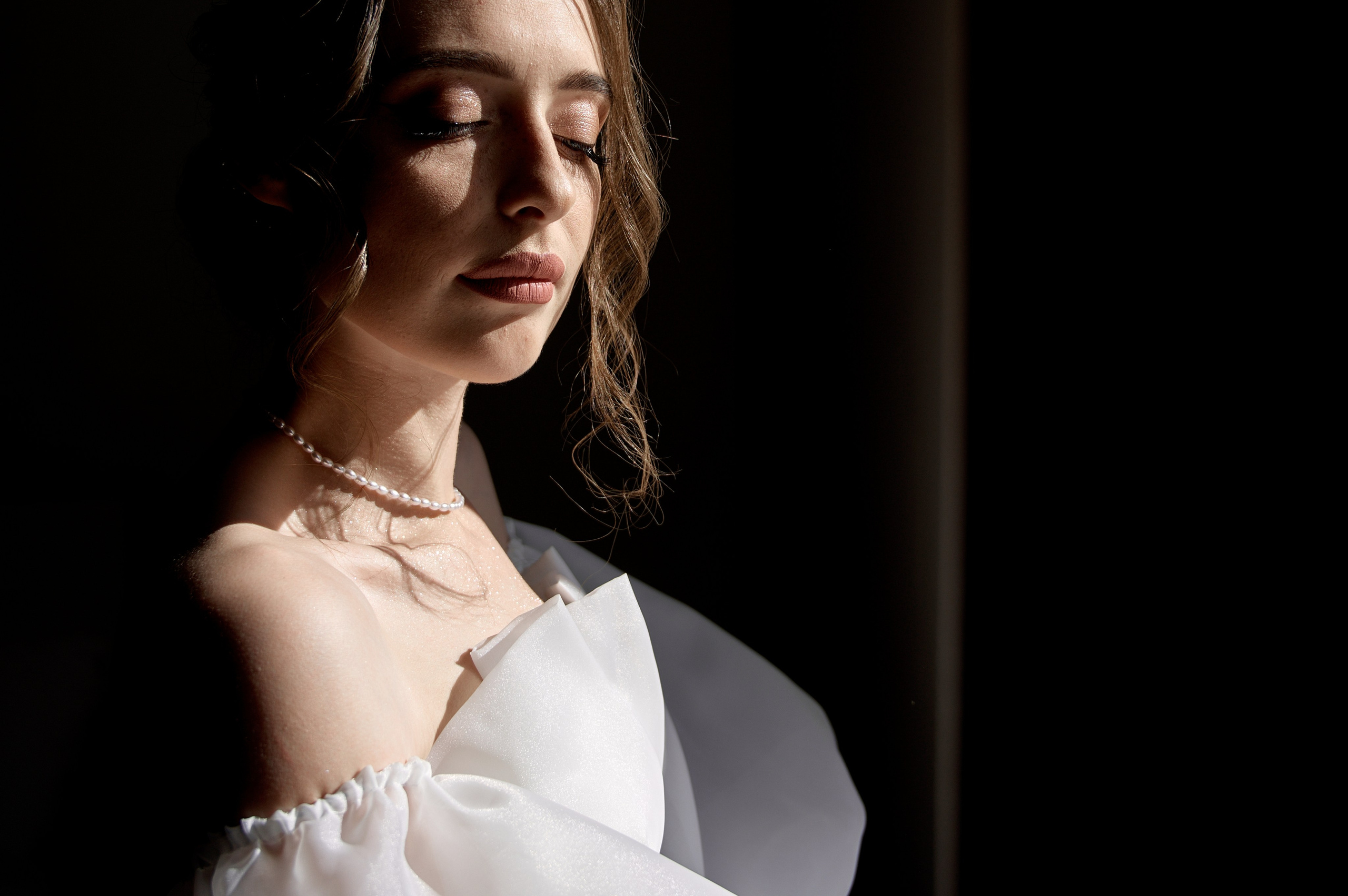 Портрет невесты, утро невесты, сборы молодоженнов, сборы невесты, портрет в отеле г Новокузнецк