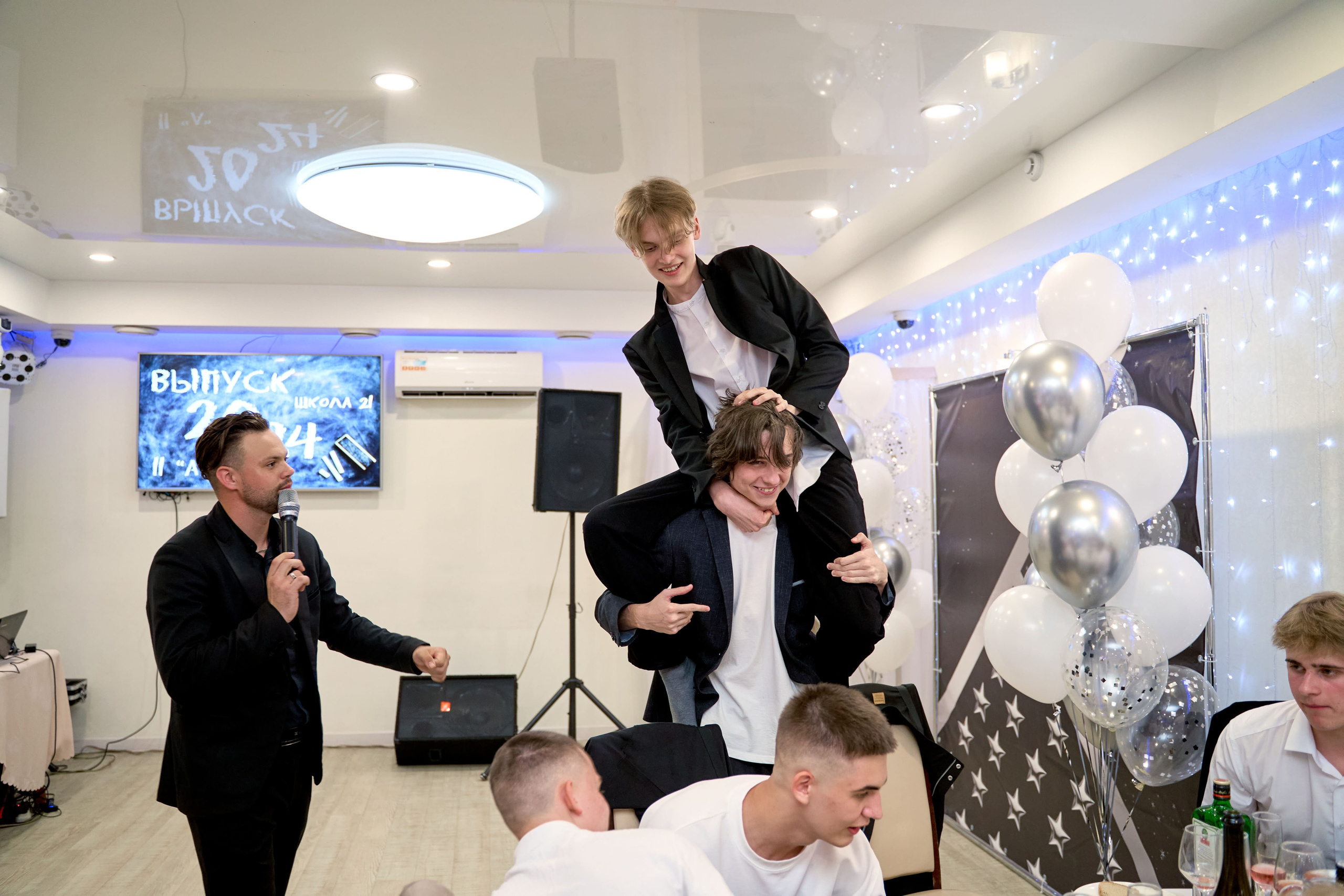 Выпускной. Выпускные фотокниги во Владивостоке Джуган Елена