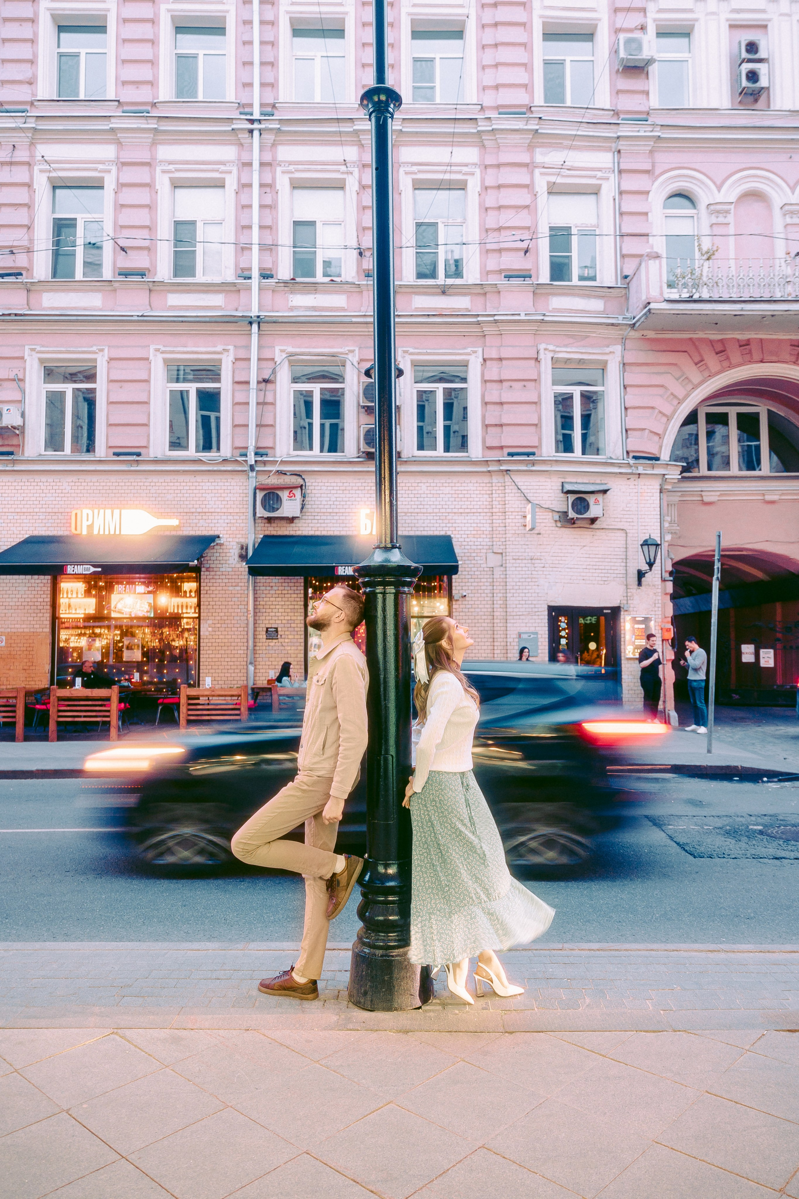 Фотограф лавстори Love story в стиле уэса андерсона. Фотограф Москва — Павел Михайлов