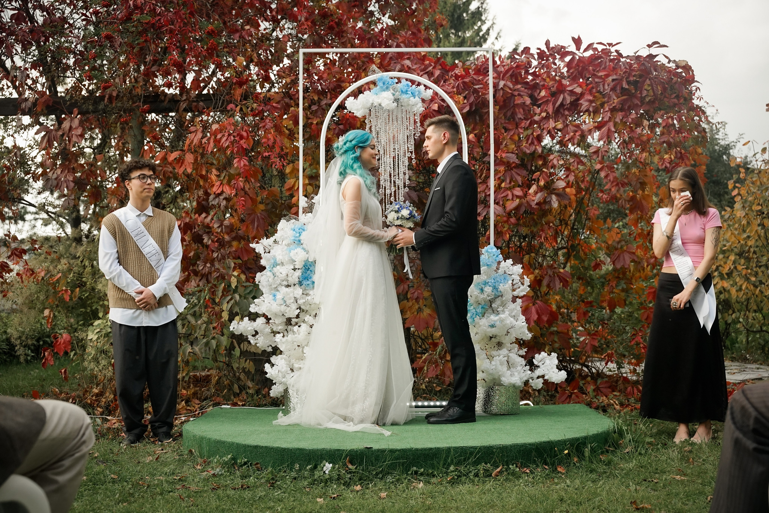 Свадебная прогулка в парке Екатеринбурга