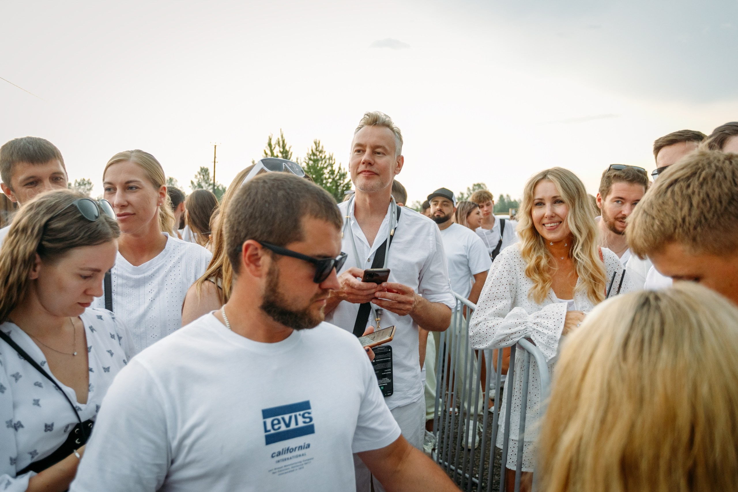 White Party @ Бархат парк. Репортажный фотограф Максим Полянский. Москва, Санкт-Петербург, Красноярск