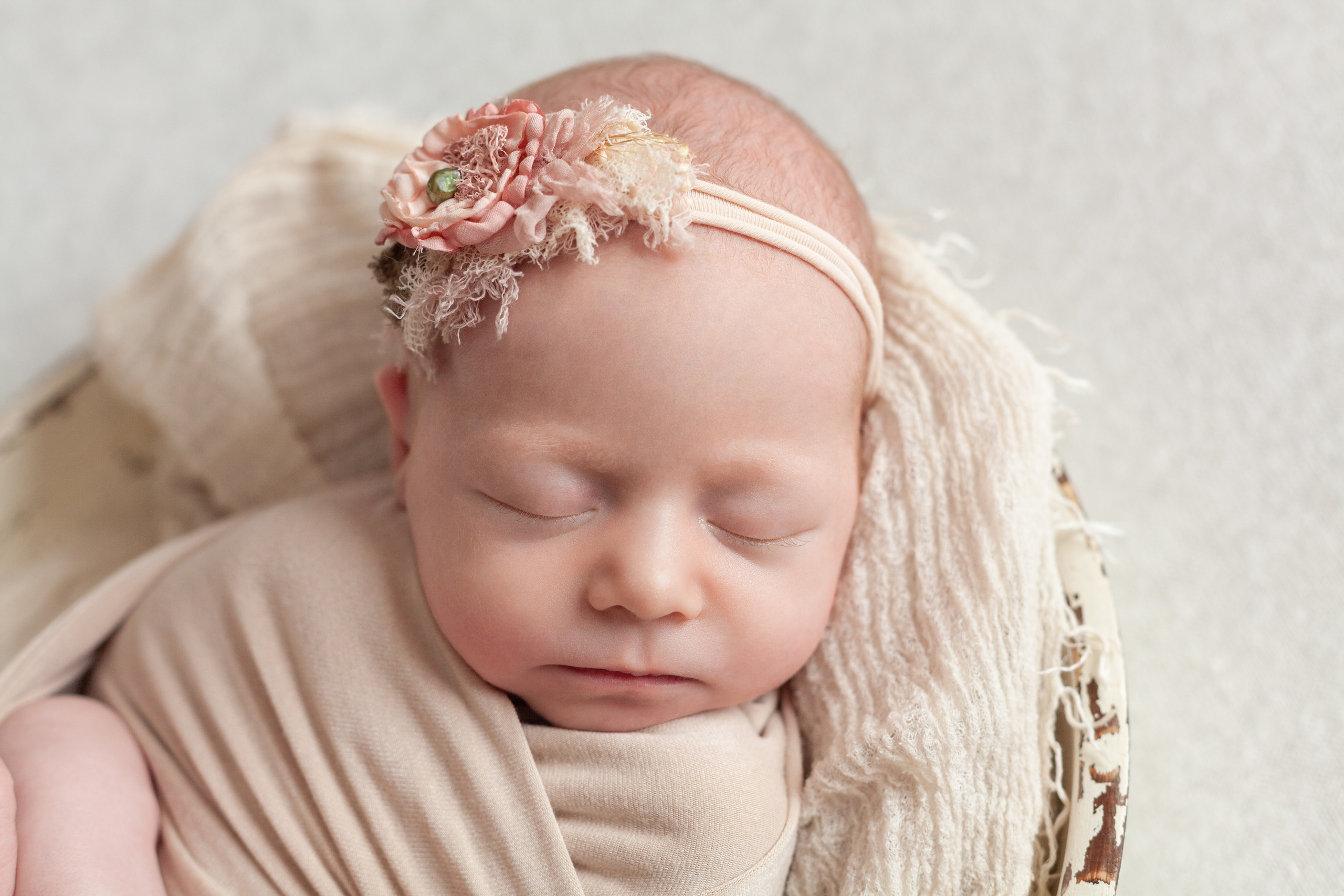 PH @newborn_flower. Retoucher Aleksmokh