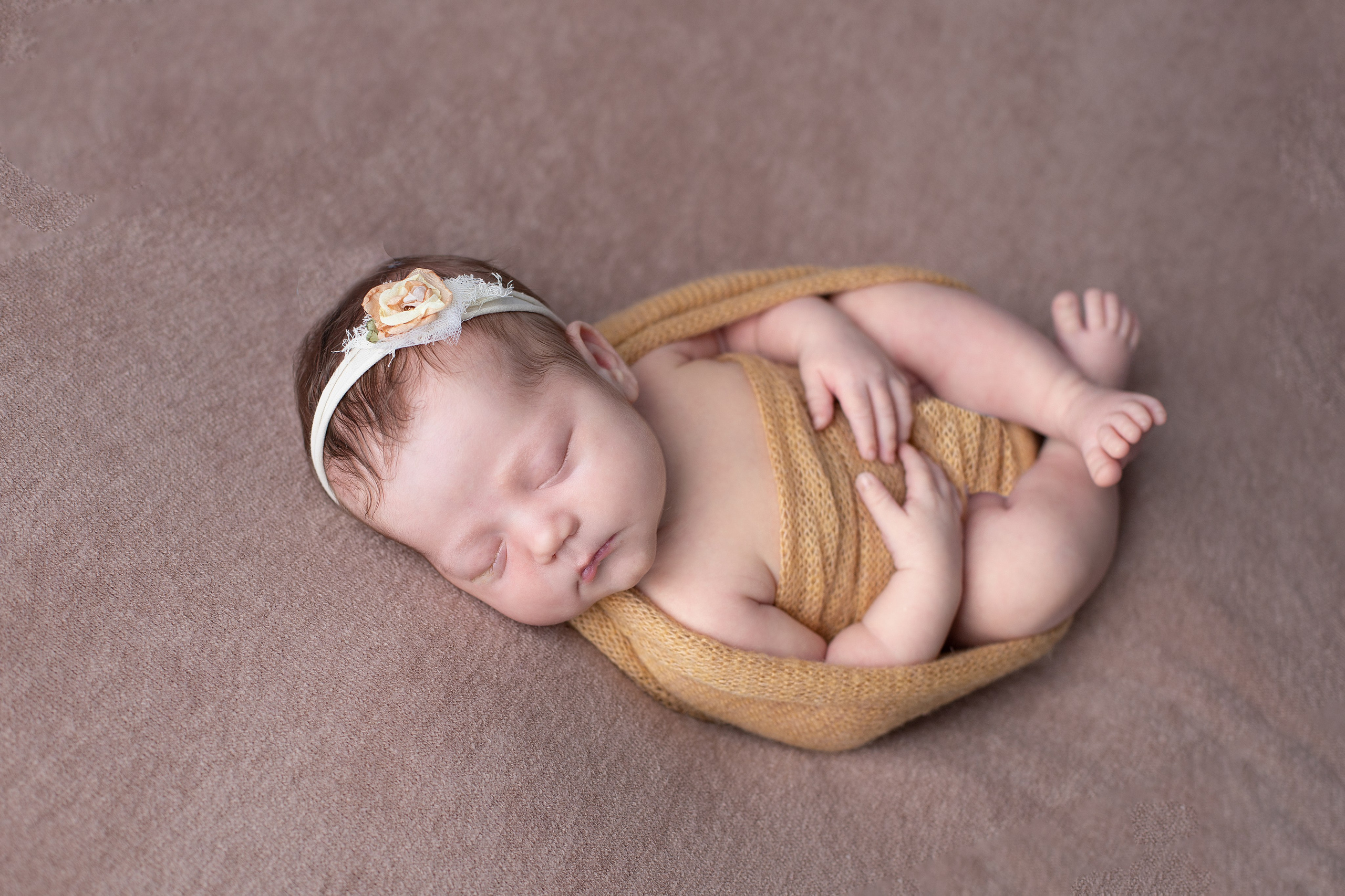 Новорожденные. Фотограф новорожденных в Губкинском Алена Аввакумова