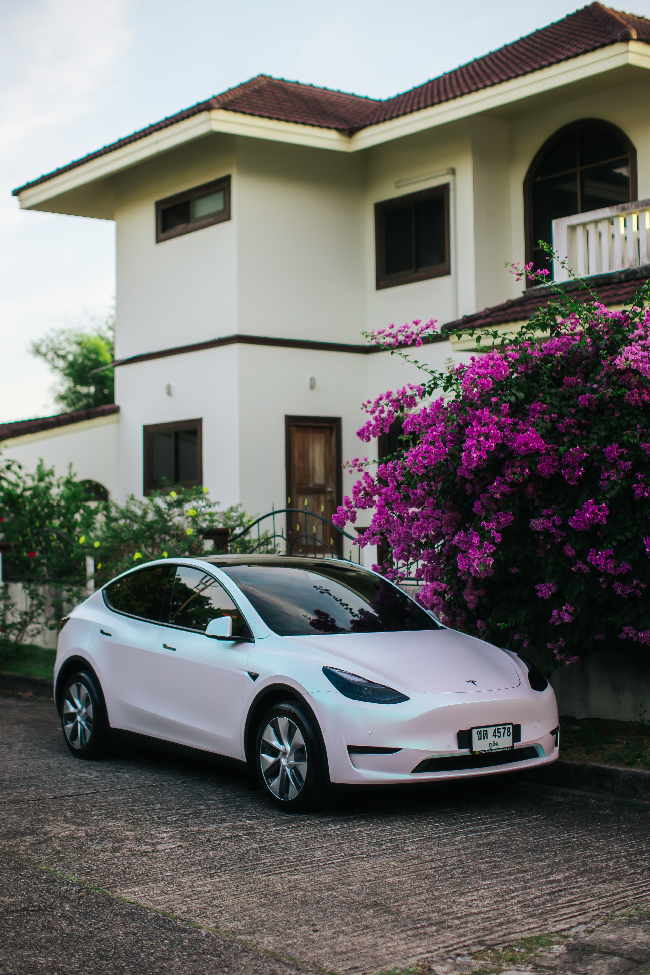 Tesla Model 3 Pearl. Фотограф в на Пхукете Сергей Войлоков