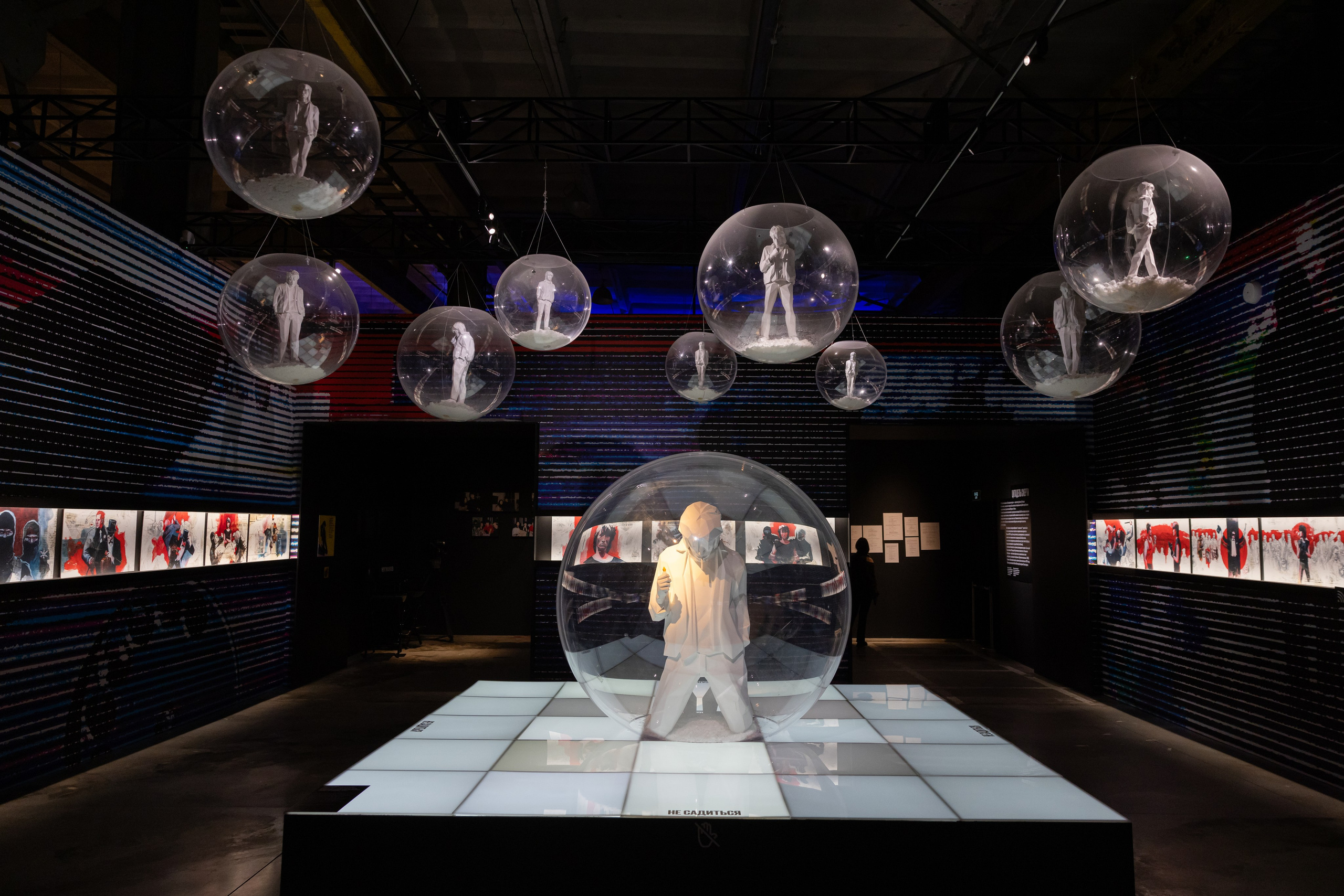 Выставка-байопик «Виктор Цой. Легенда» (10 октября 2025). Репортажный фотограф Алексей Пирязев