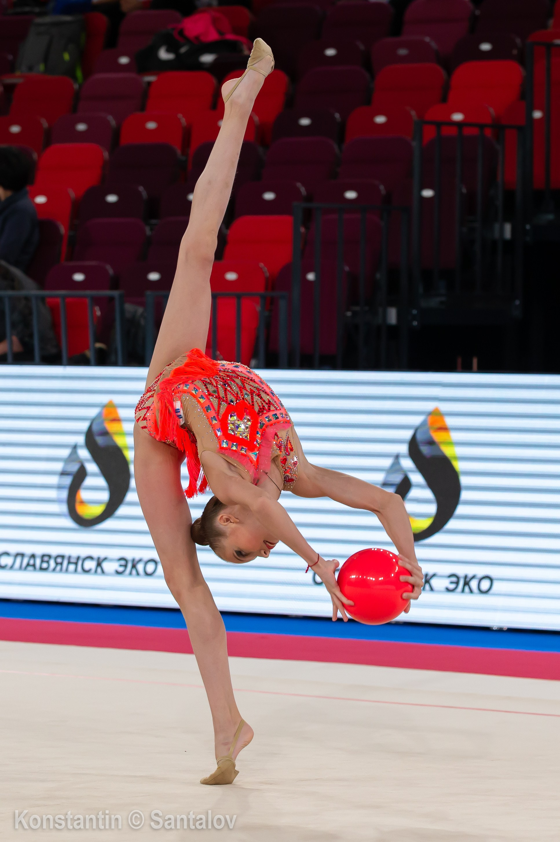 I Чемпионат мира среди юниорок, 2019, Москва. GYM-PHOTO. Спорт в кадре
