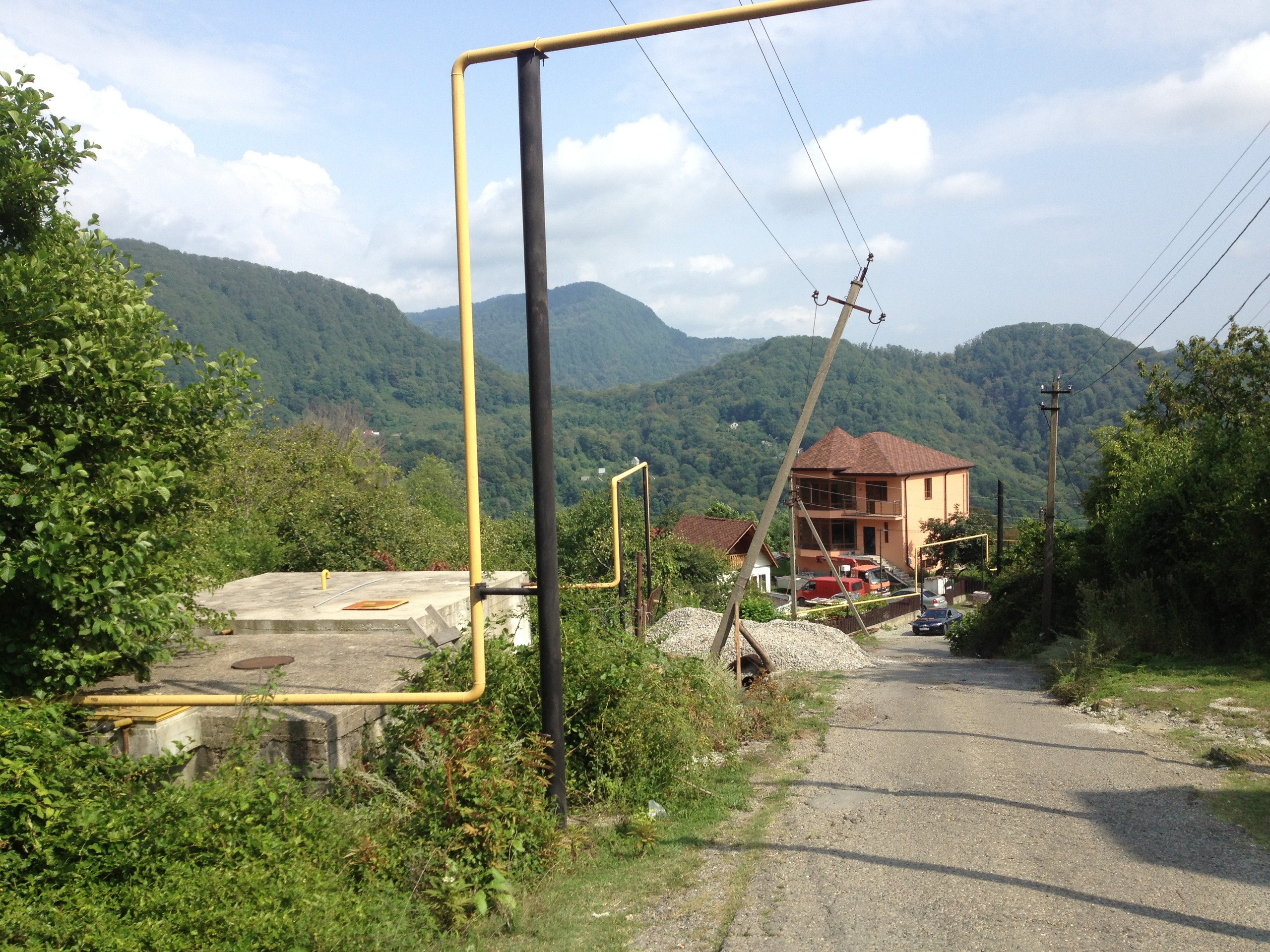 Лоо. Главная