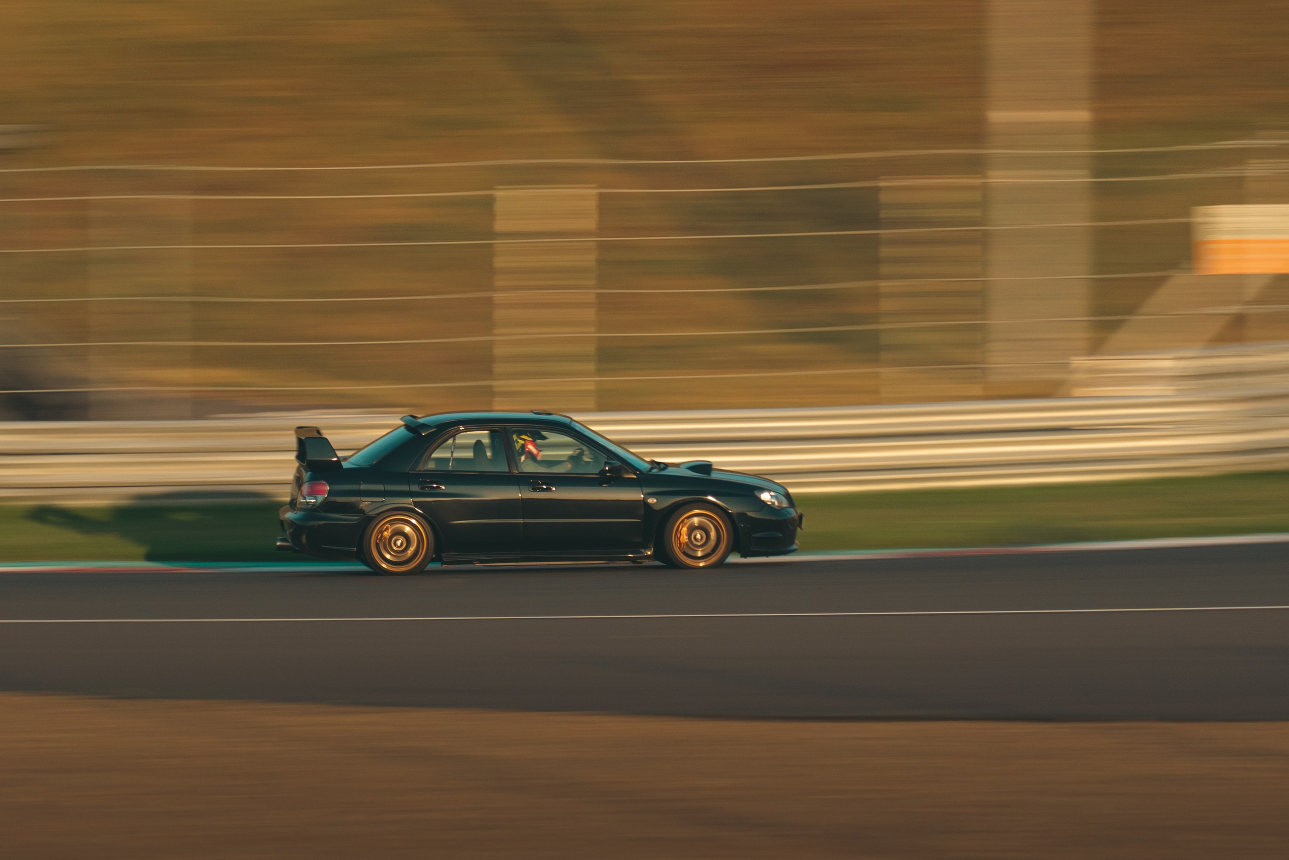 Трек-день Игора Драйв. Портретный и автомобильный фотограф в Санкт-Петербурге Евгений Черепанов