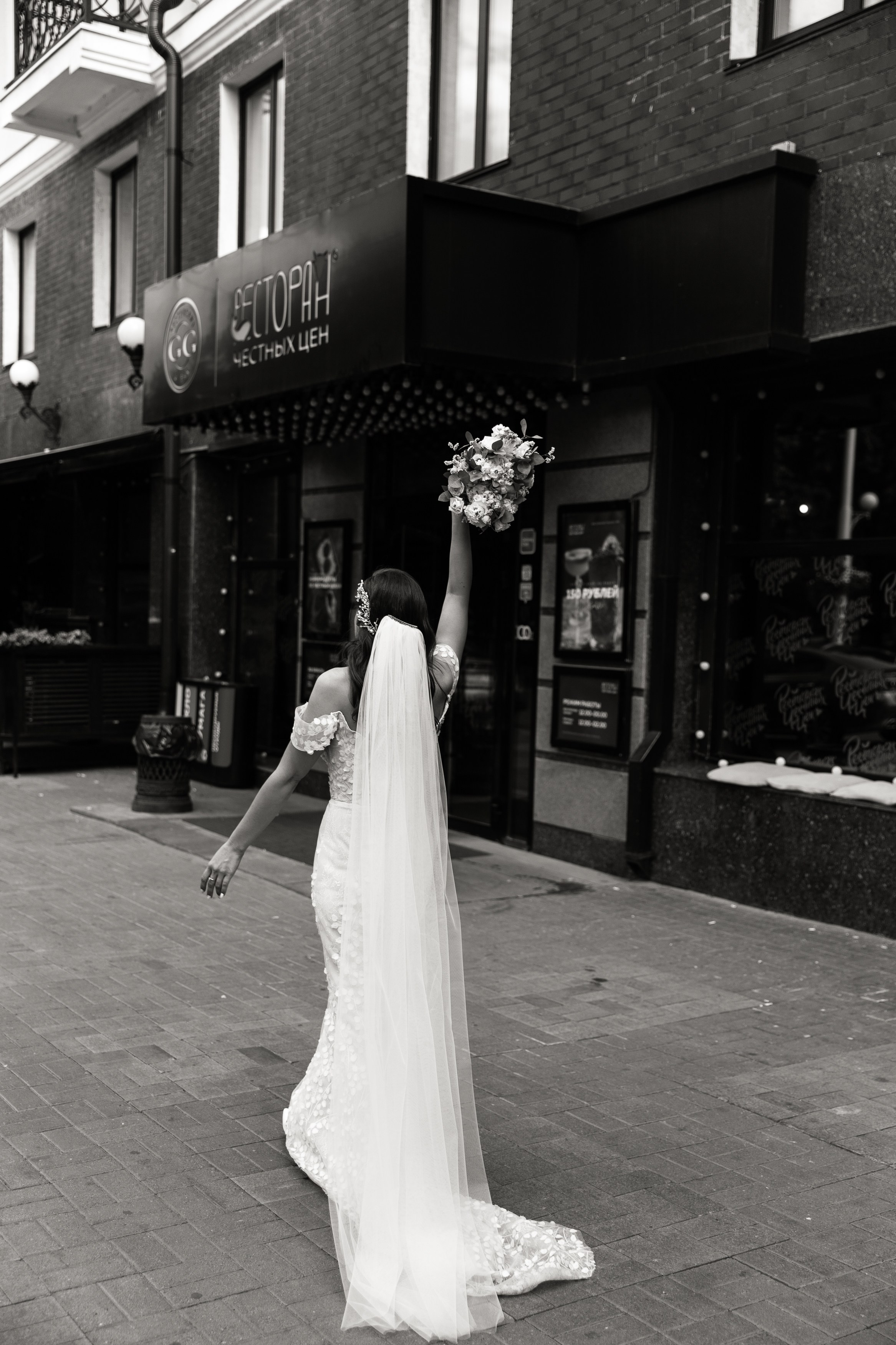 Свадебный фотограф Уфа — Руслан ГабдлисламовЖивые эмоции, красивые кадры, воспоминания на всю жизнь.Работаю по всей Республике Башкортоста. Свадебный фотограф Уфа Руслан Габдлисламов