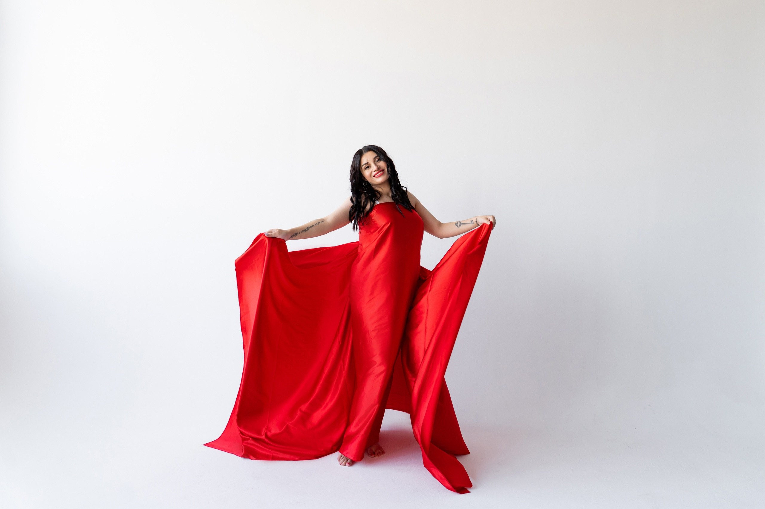 Ткани для беременных. Фотостудия Малина в городе Улан-Удэ. Фотограф Ирина Жарникова