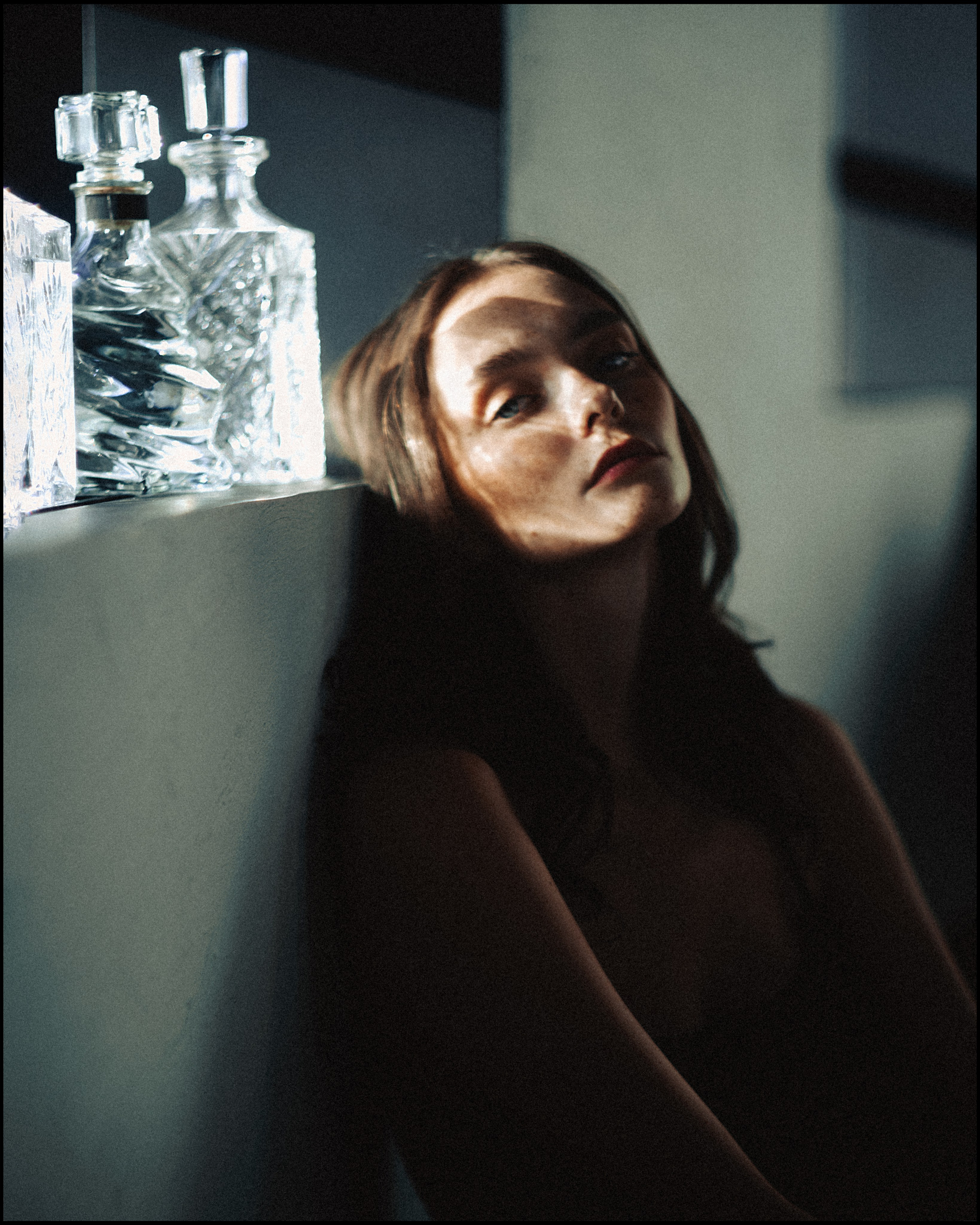 Арт фотосессия с необычной идеей в студии в Москве