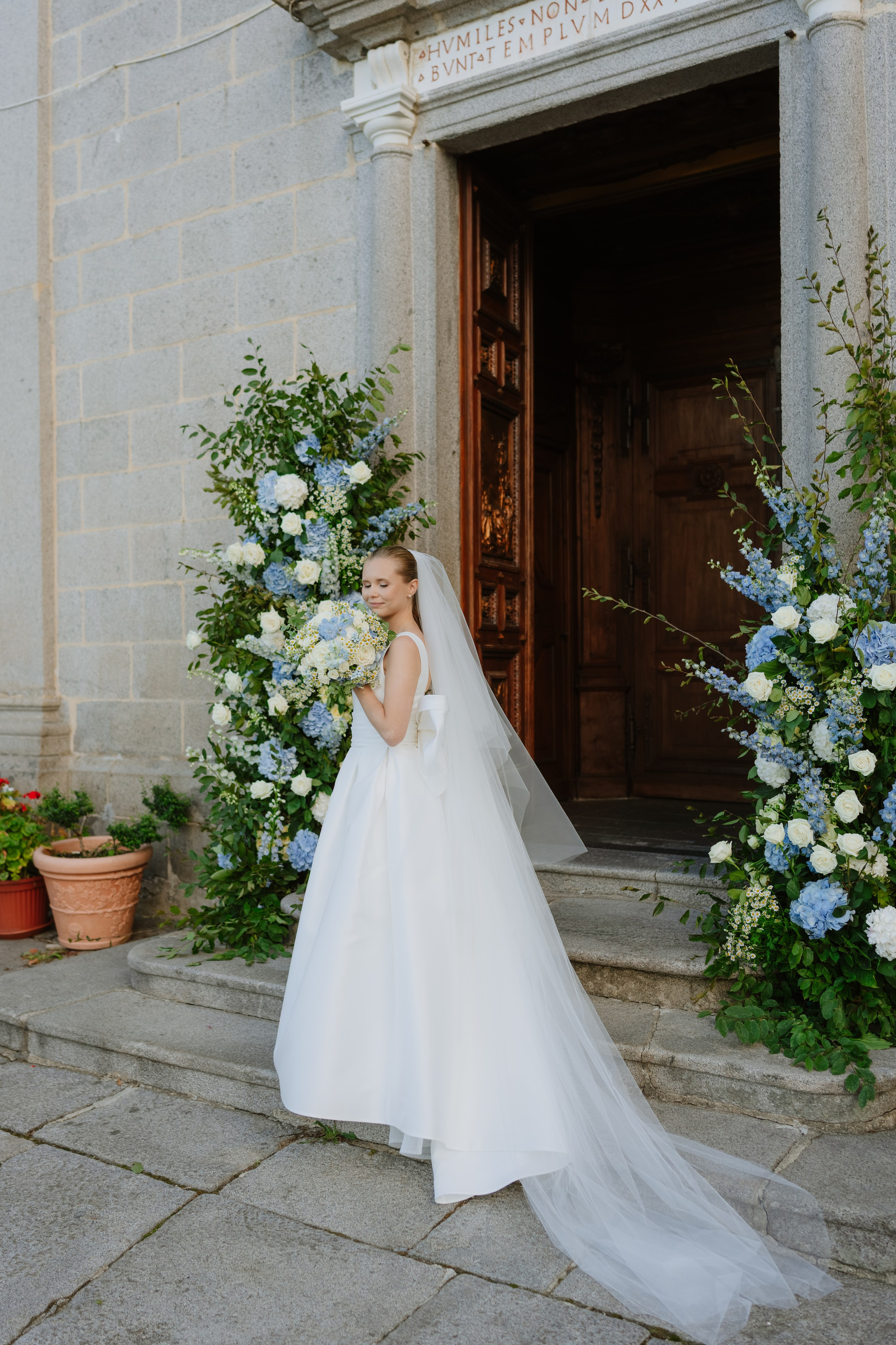 Vera & Lorenzo | Biella, Italy. Professional Wedding Photographer Geneva & Romande Switzerland | Tanya Creator