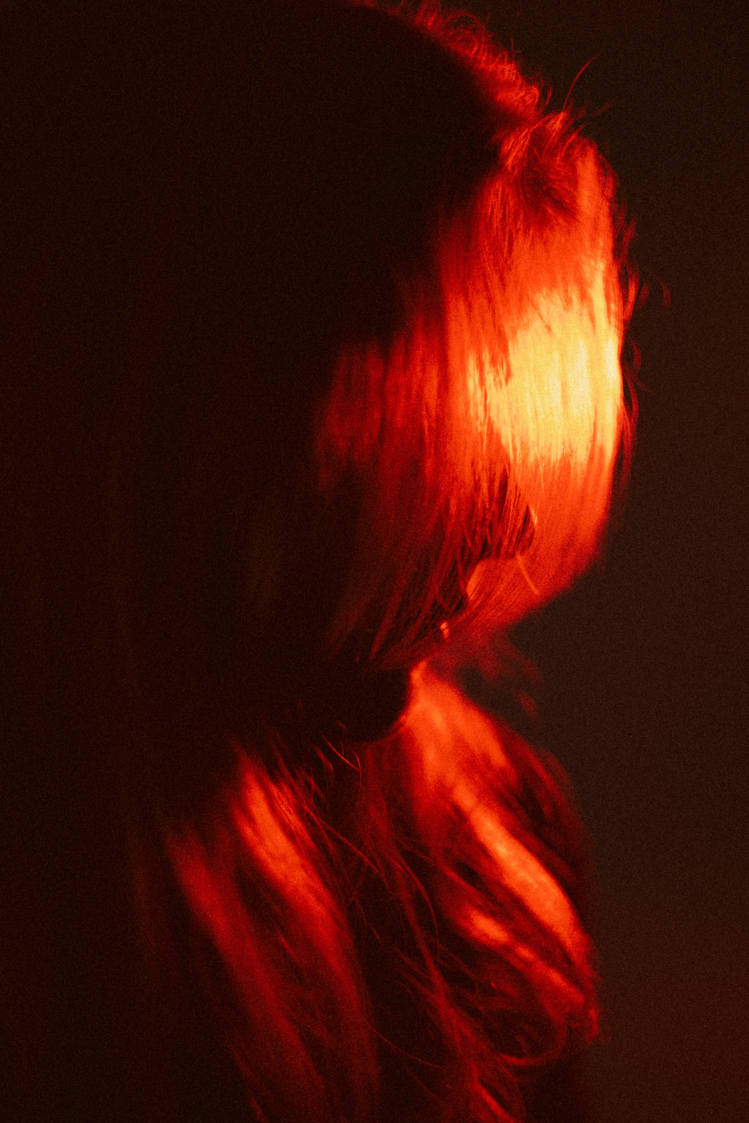 Minimalistic photoshoot in studio with colourful light. Katya Che | Photographer | Beograd