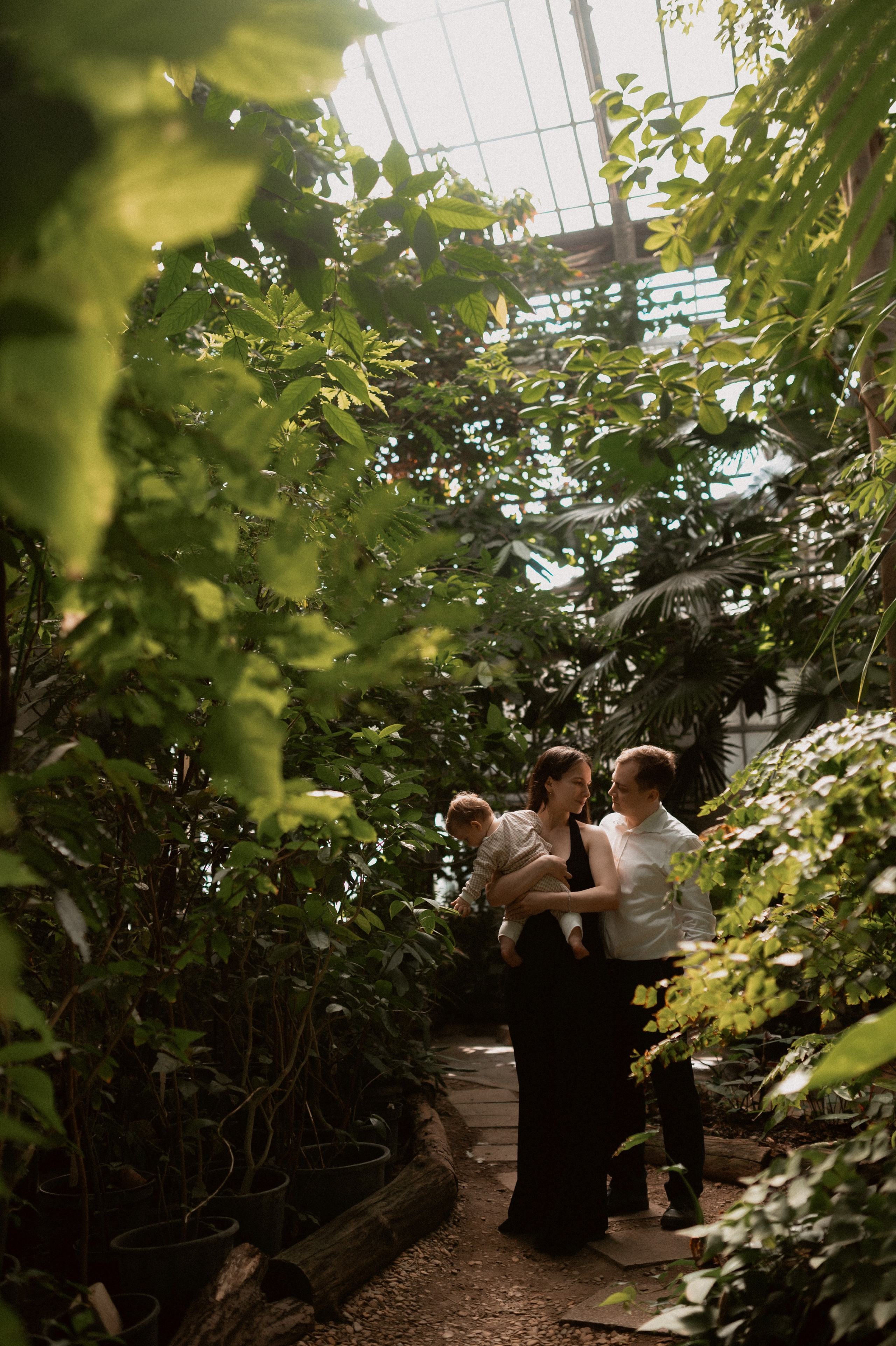 Илья, Ирина и Ева в Оранжерее. Семейный и свадебный lifestyle-фотограф в Москве Мария Петрова