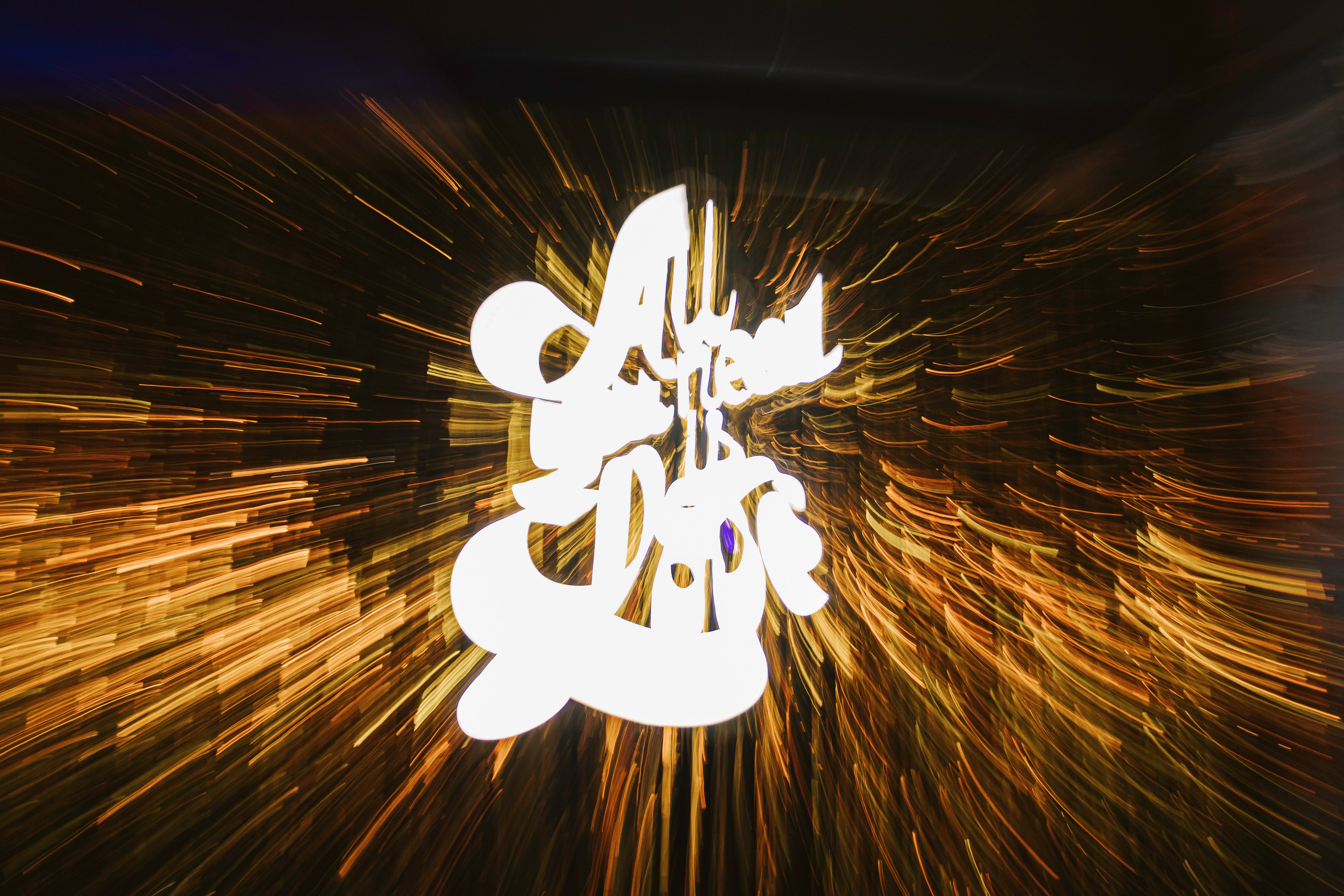 С ЛЮБОВЬЮ, ТИНДЕР