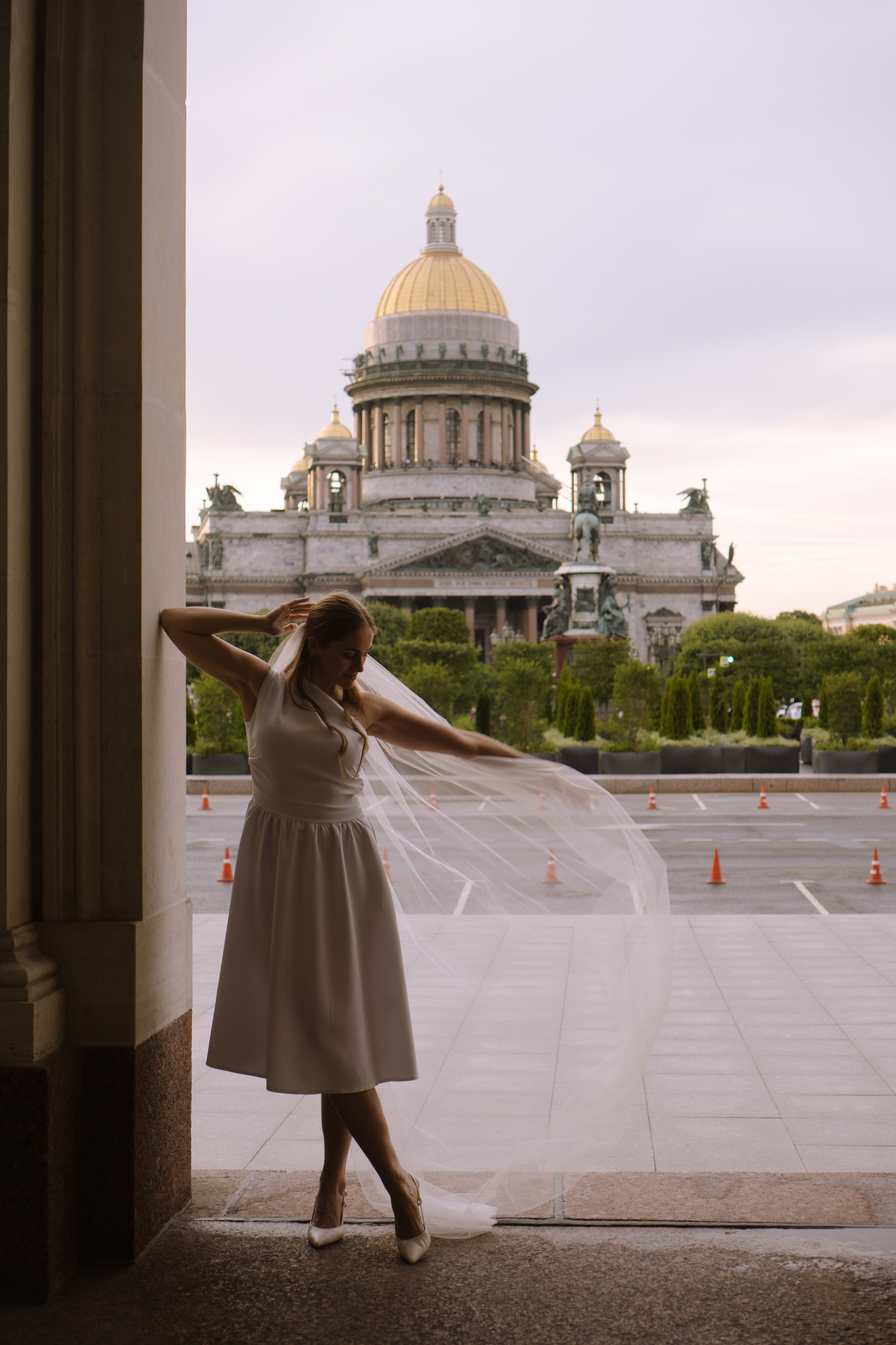 СВАДЕБНАЯ СЬЕМКА С ИСАКИЕВСКИМ СОБОРОМ, АСТОРИЯ И ЗАКОНОДАТЕЛЬНОЕ СОБРАНИЕ. Профессиональный фотограф, Санкт-Петербург — Виктория Богомолова