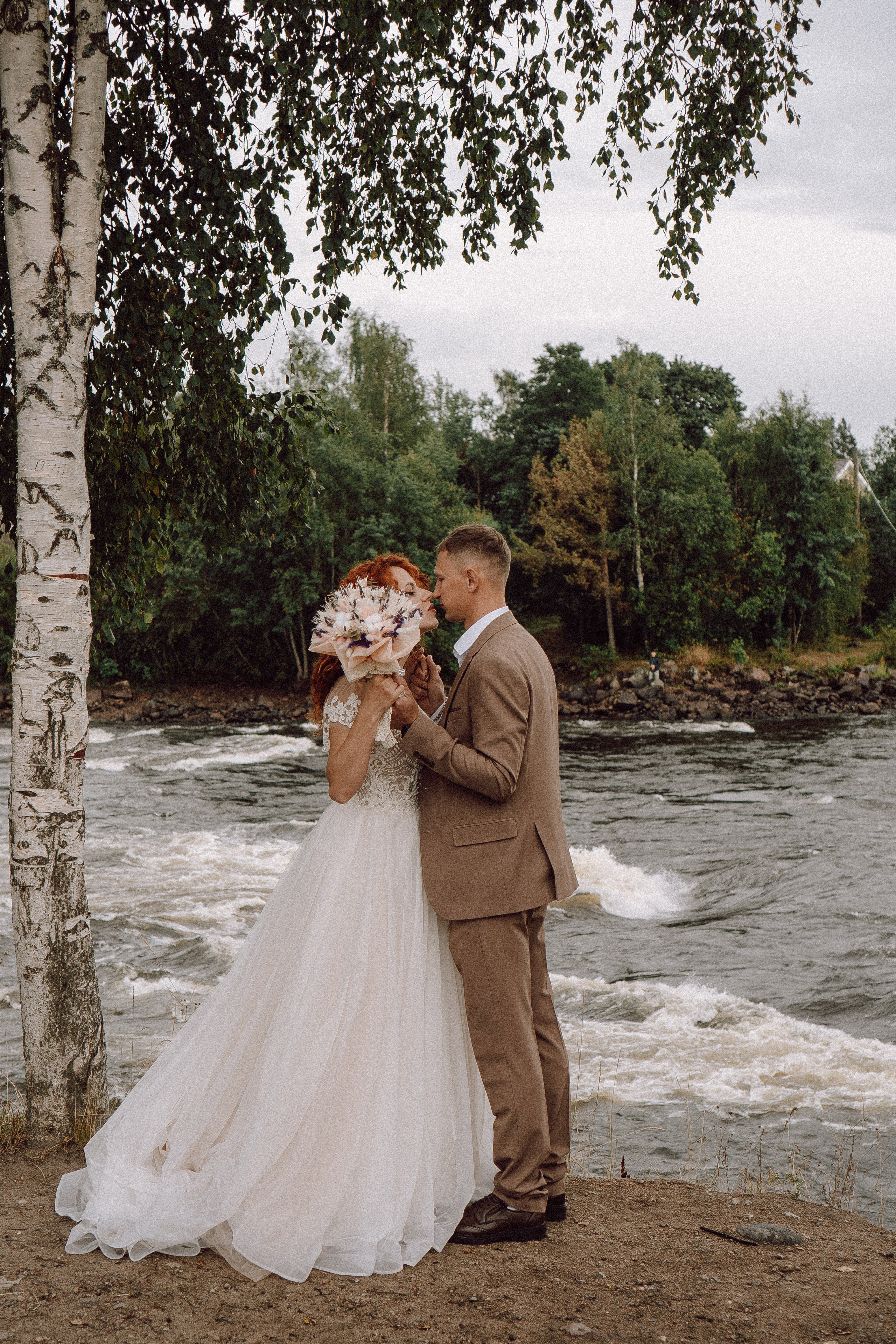 СВАДЕБНАЯ ФОТОСЕССИИЯ ПАРЫ В ГОРОДЕ ПРИОЗЕРСК В СОСНОВОМ ЛЕСУ И С ПИКАПОМ. Профессиональный фотограф, Санкт-Петербург — Виктория Богомолова