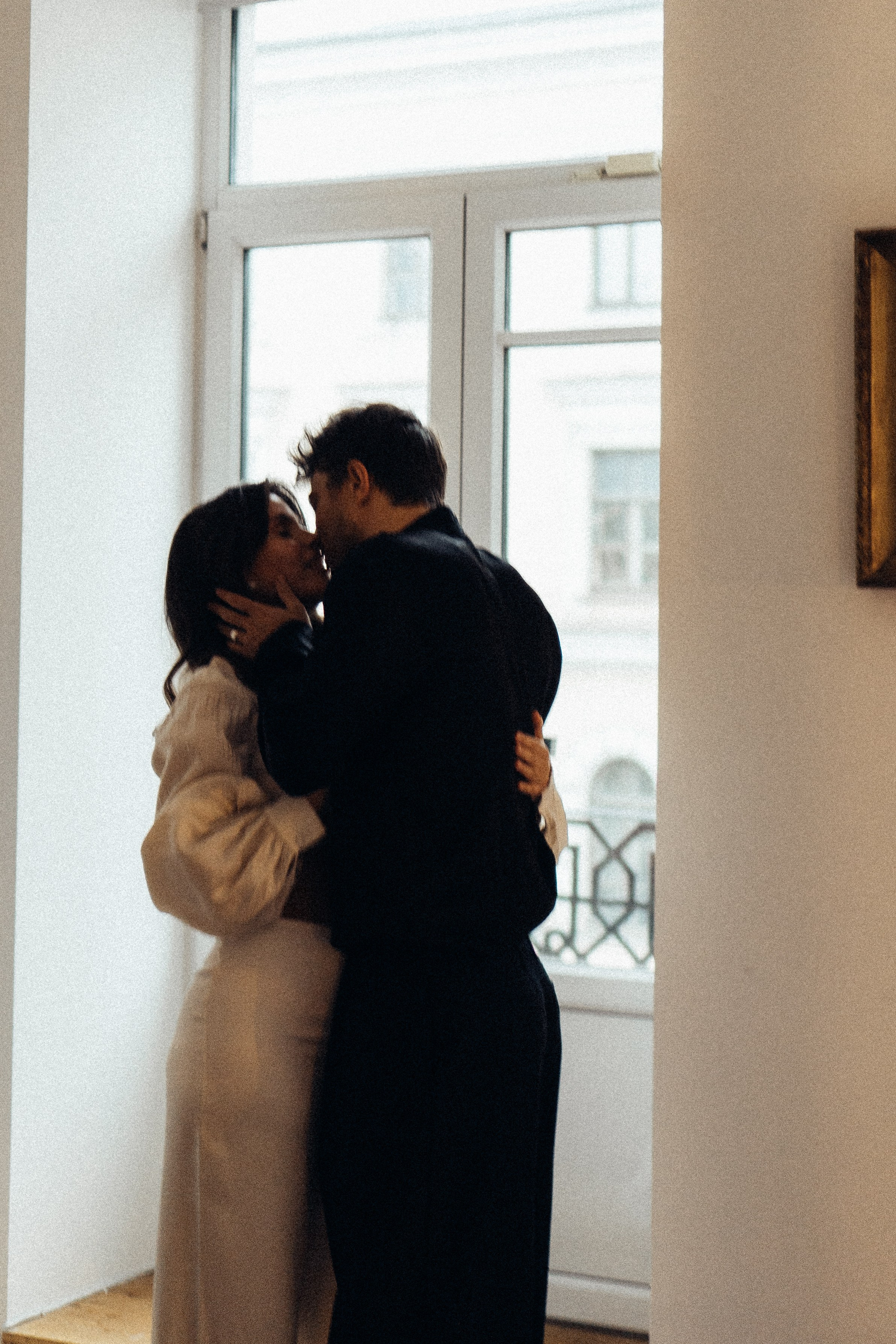 УТРО ЖЕНИХА И НЕВЕСТЫ В ПИТЕРСКОЙ КВАРТИРЕ И СЬЕМКА С СВАДЕБНЫХ ОБРАЗАХ. Профессиональный фотограф, Санкт-Петербург — Виктория Богомолова