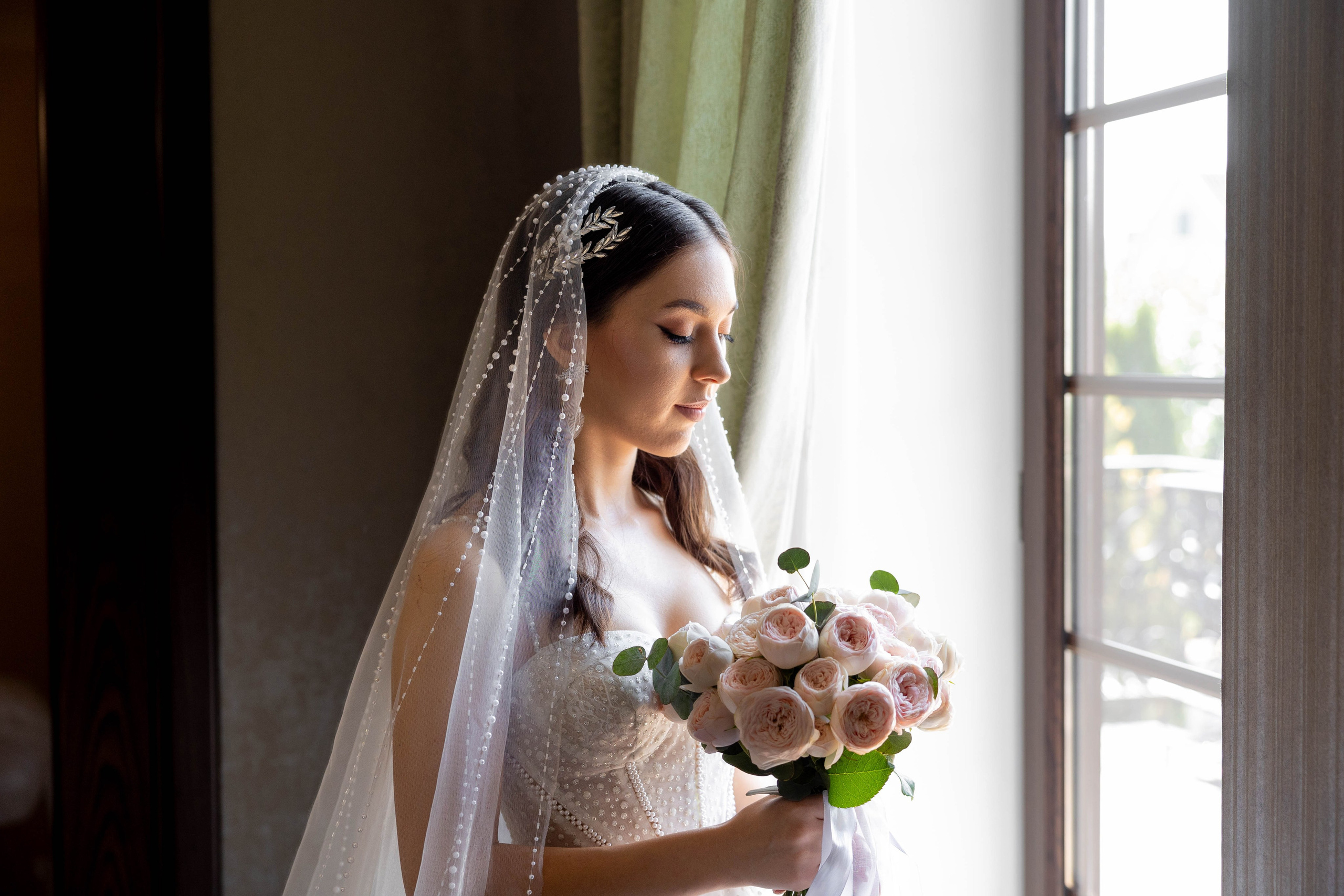 Милана и. Видеосьемка, фотосьемка свадеб, юбилеев, утренников в Краснодарском кр