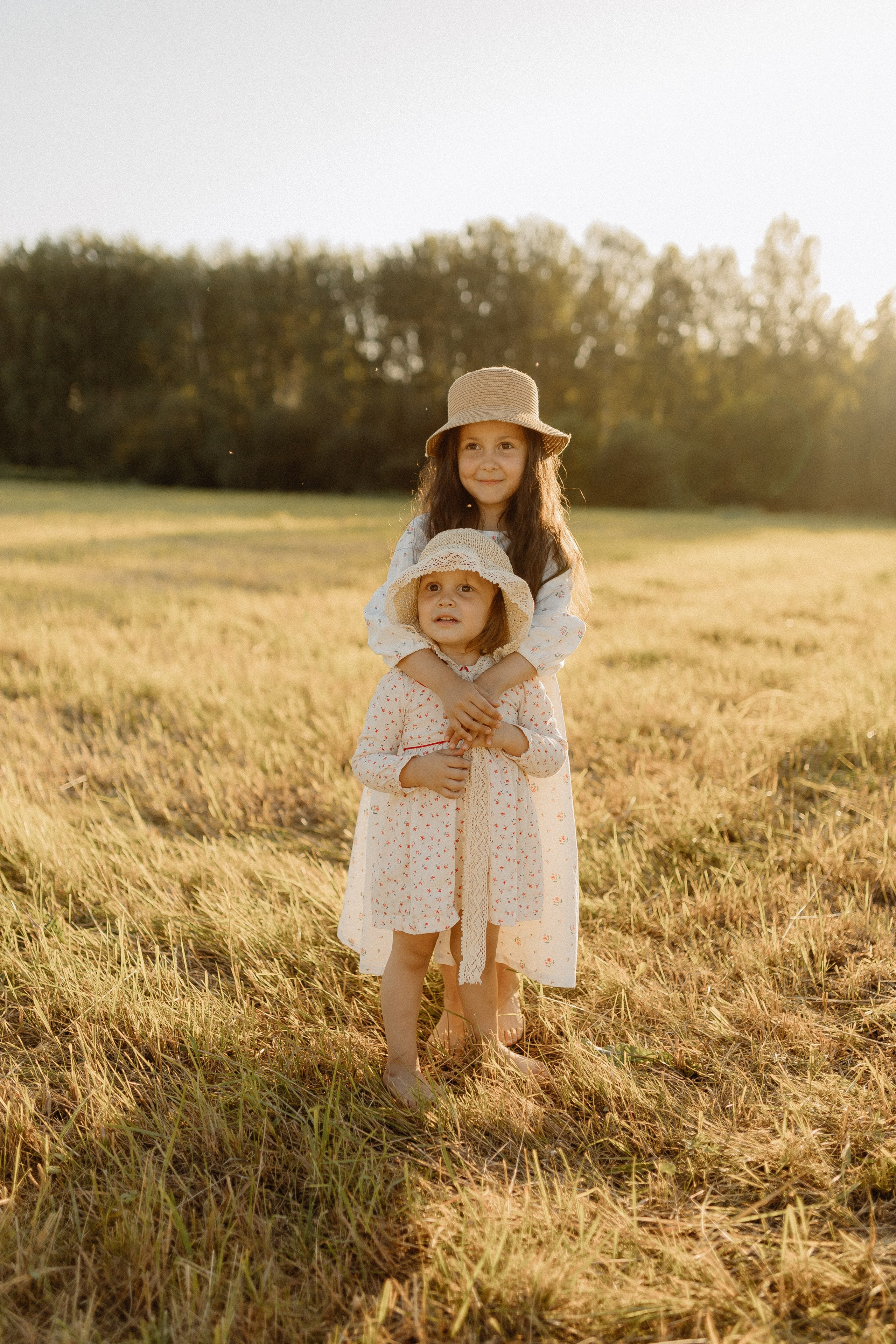 Семейная фотосессия с усатым любимцем. Главная