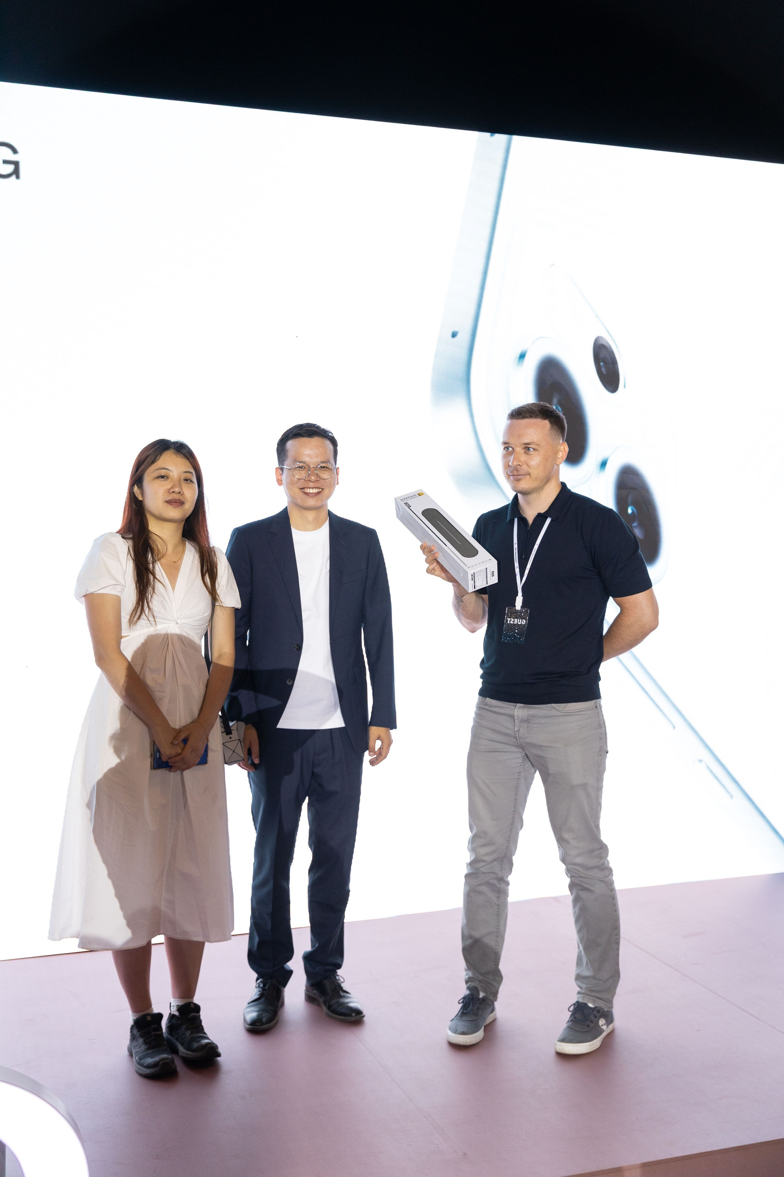 Презентация смартфона OPPO в Алматы — репортажная фотосъемка