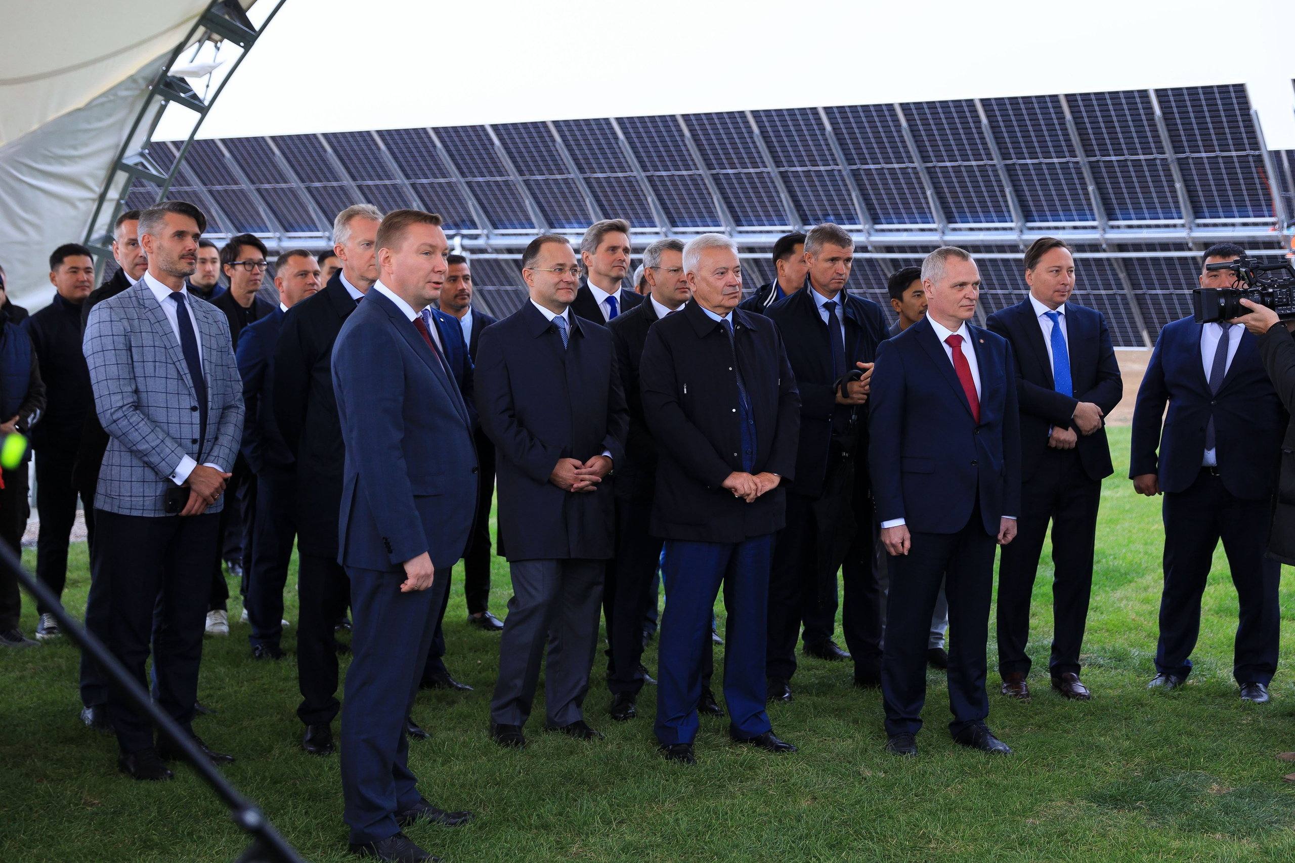 Открытие солнечной электростанции LUKOIL в Алматы — фотосъемка