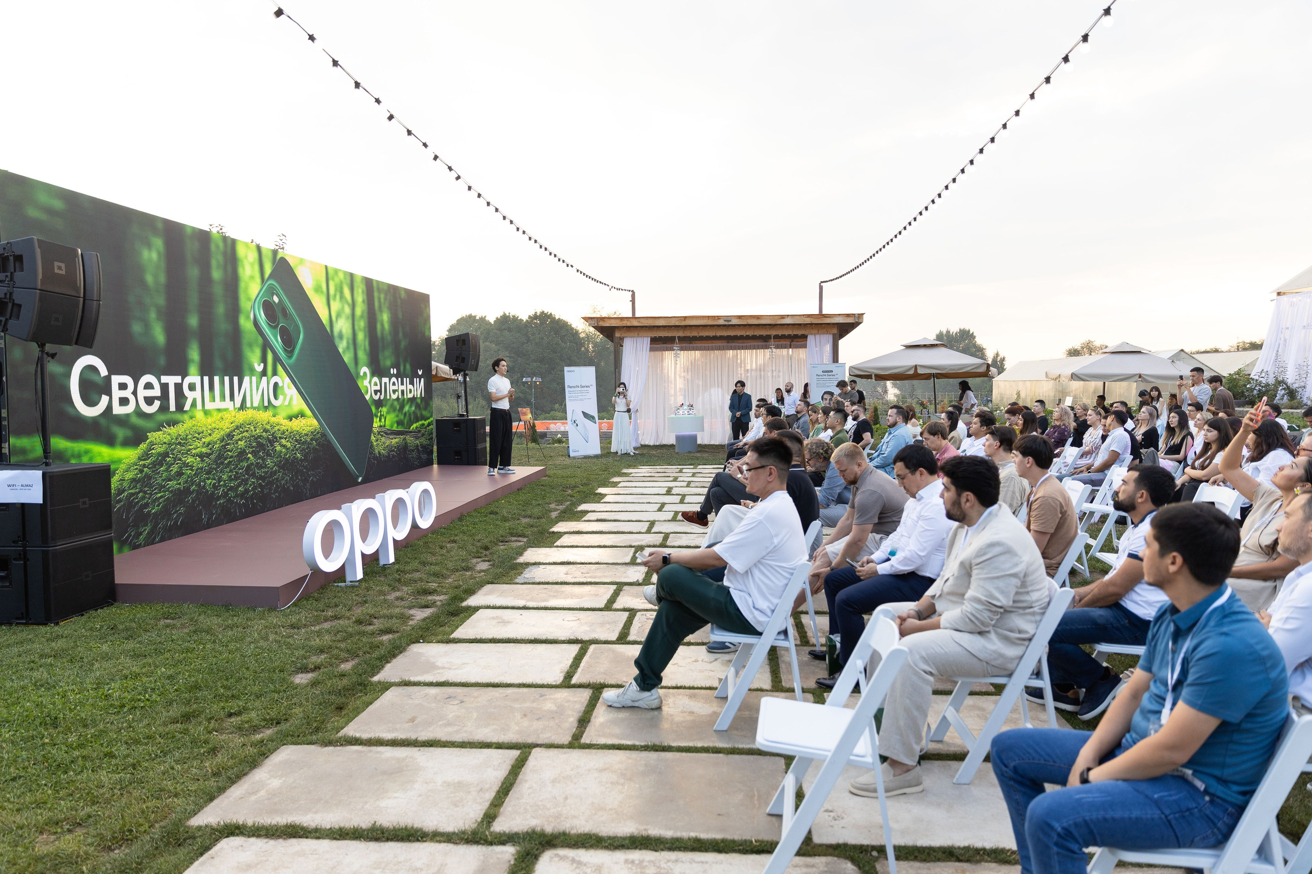Презентация смартфона OPPO в Алматы — репортажная фотосъемка