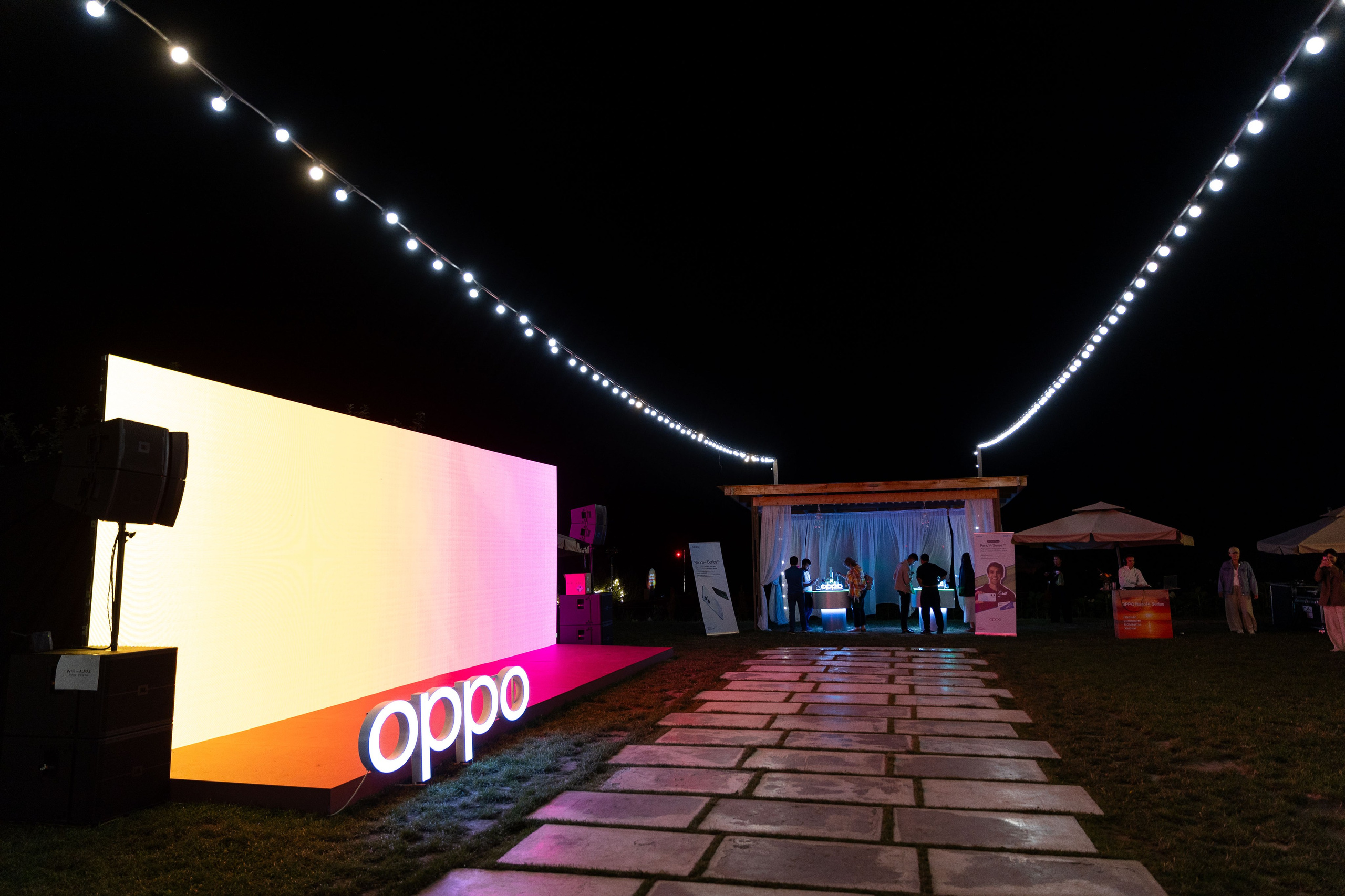 Презентация смартфона OPPO в Алматы — репортажная фотосъемка