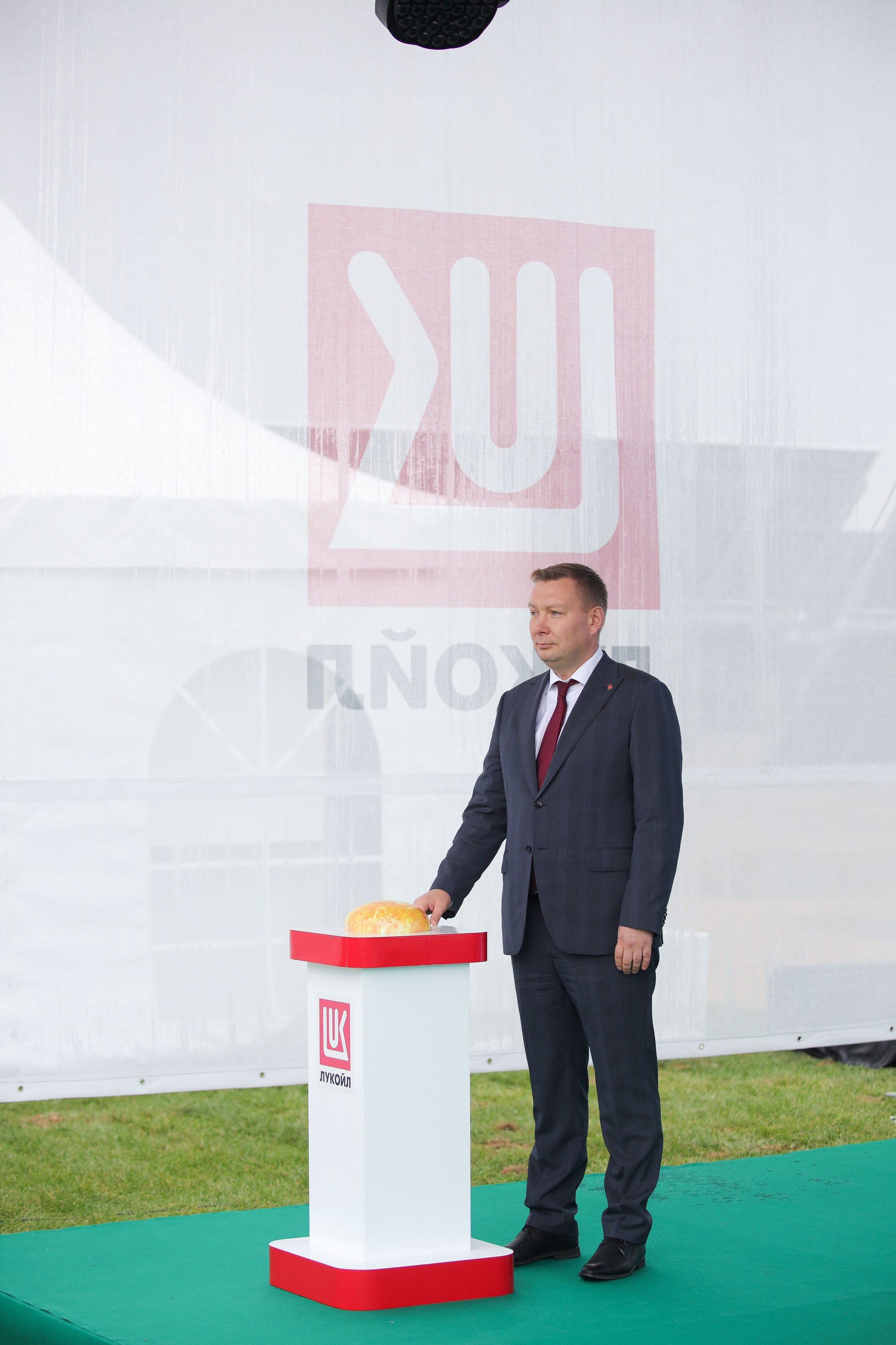 Открытие солнечной электростанции LUKOIL в Алматы — фотосъемка