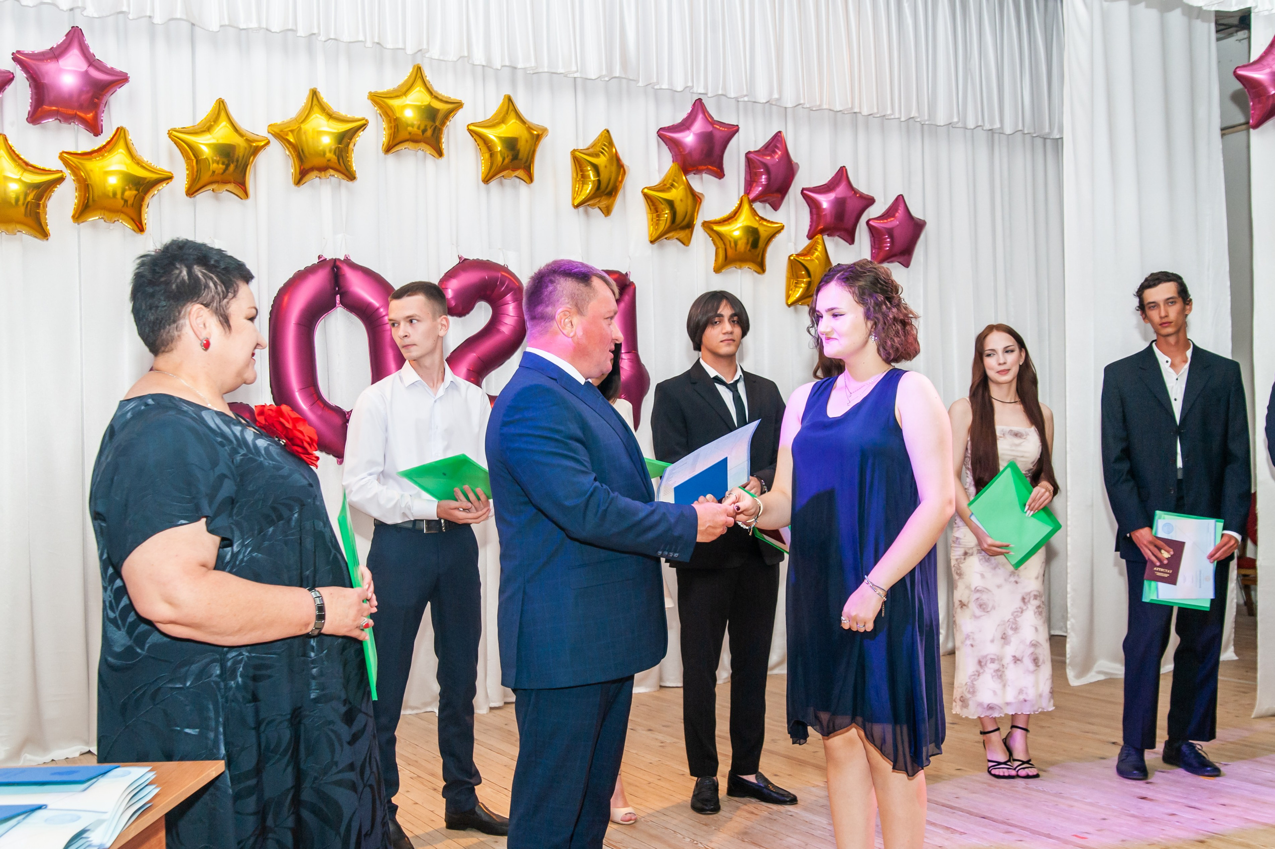 Выпускной МАОУ СОШ № 17 им. Эдуарда Есаяна. Свадебный и семейный фотограф Денис Лукьянов в Краснодаре, Краснодарском крае и Республике Крым