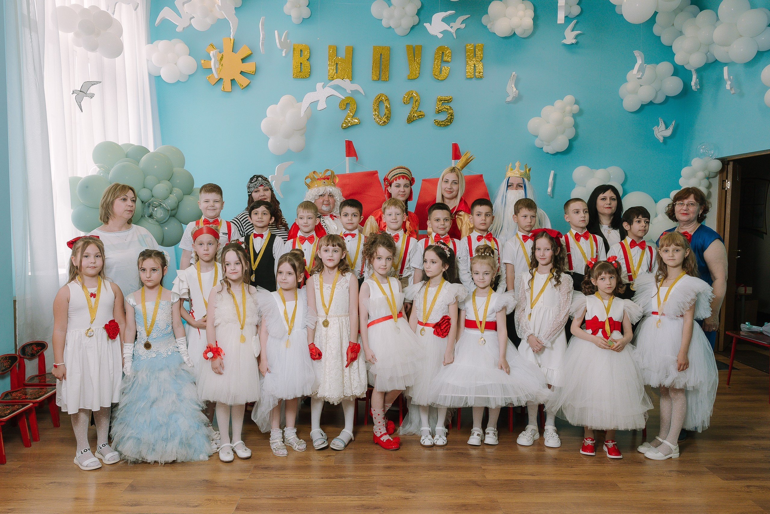 Выпускной 10 ДС. Выпускные альбомы Натальи Бутко: Новороссийск, Анапа, Геленджик